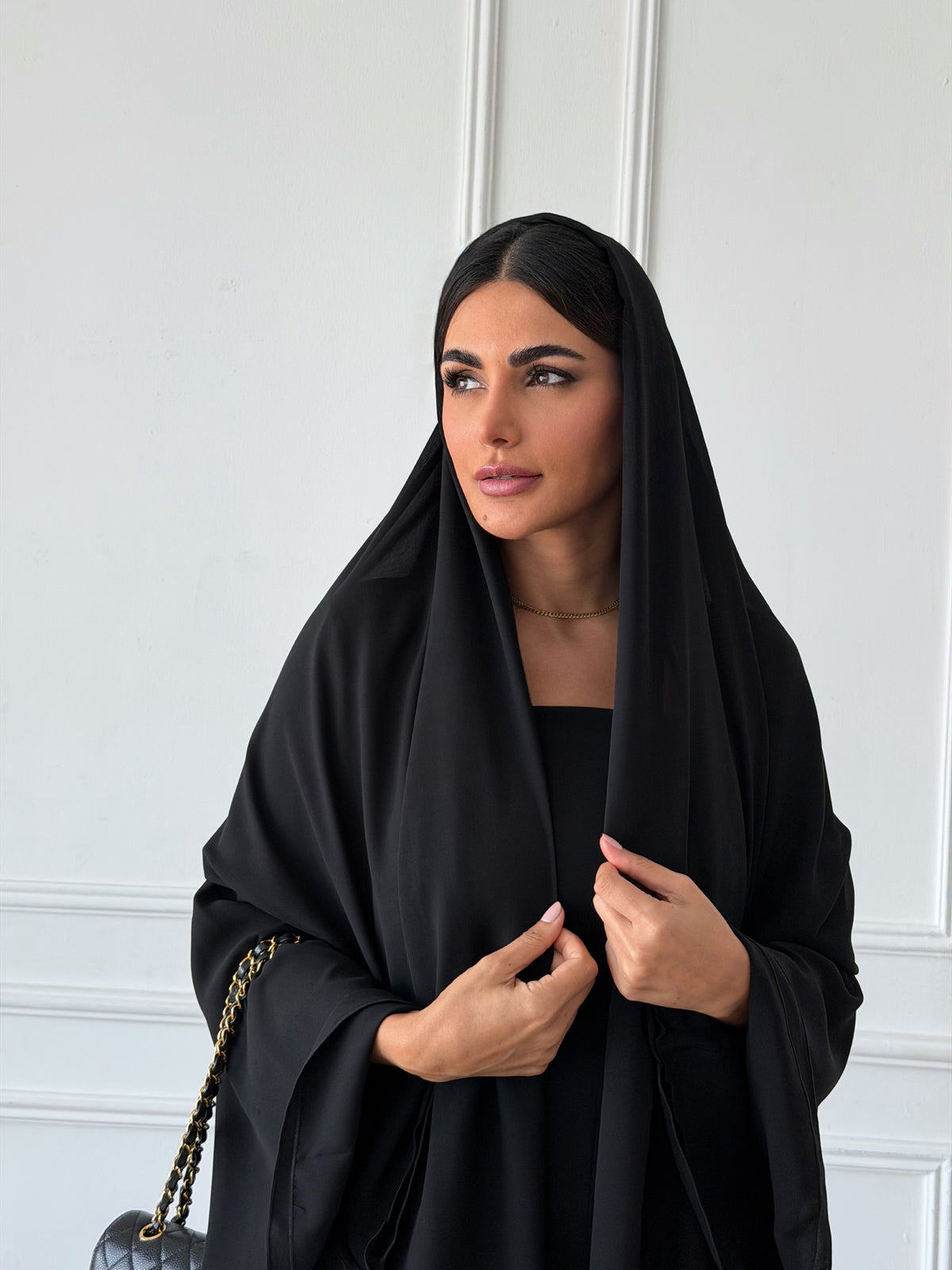 Mizna in Black