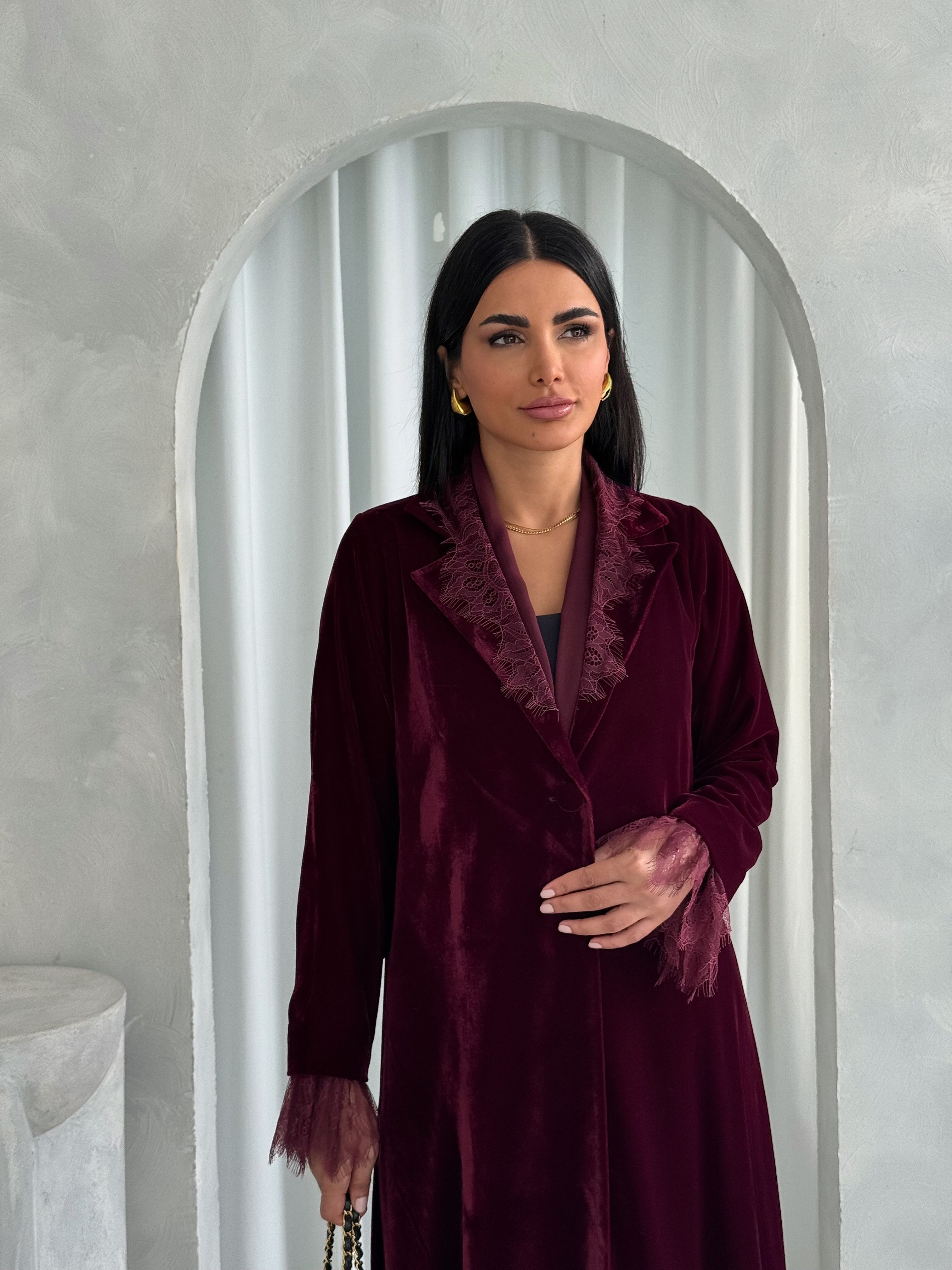 Asayel in Burgundy