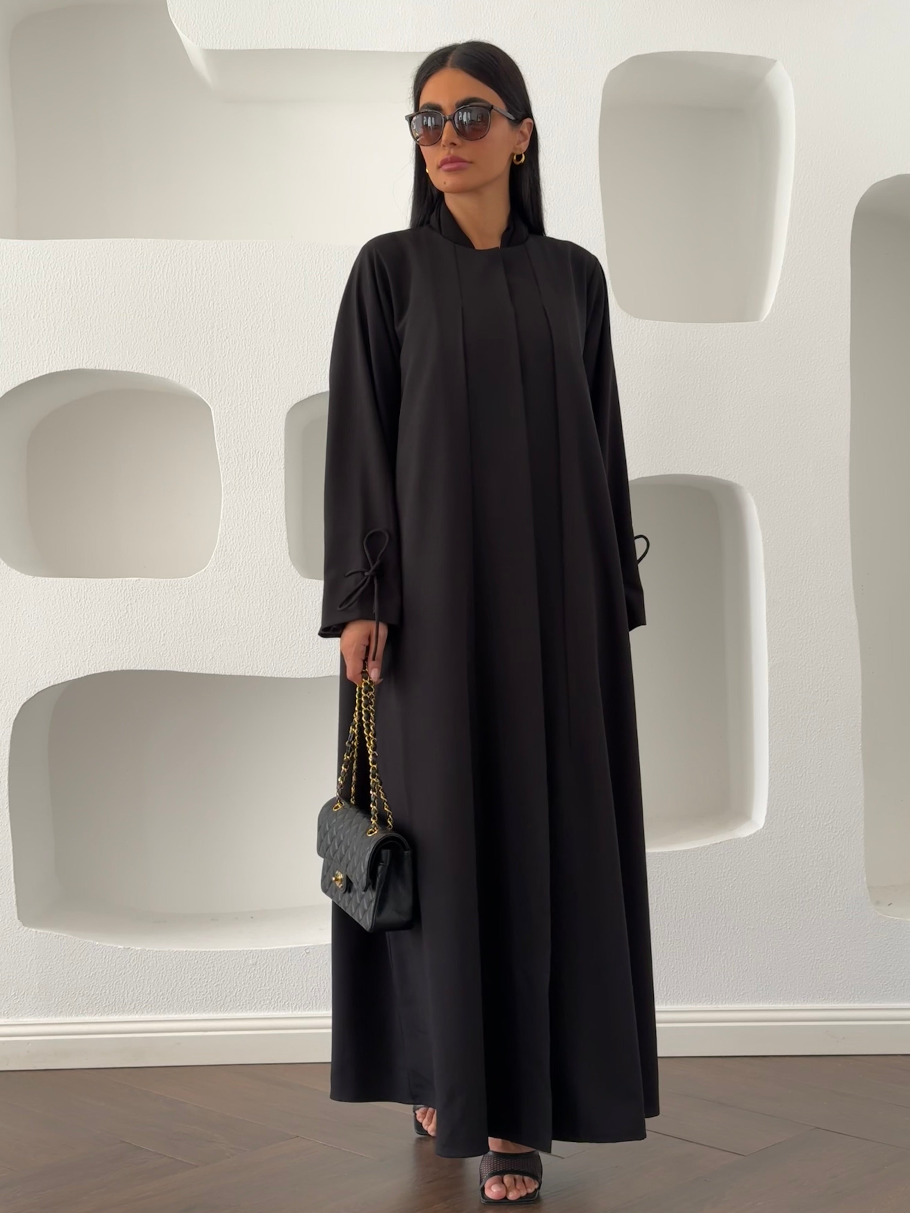 Mai in Black