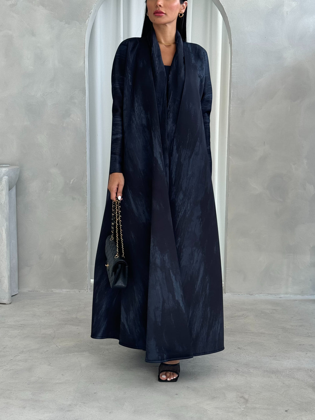 Winter Waves in Navy-Black