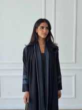 Maha in Black-Blue