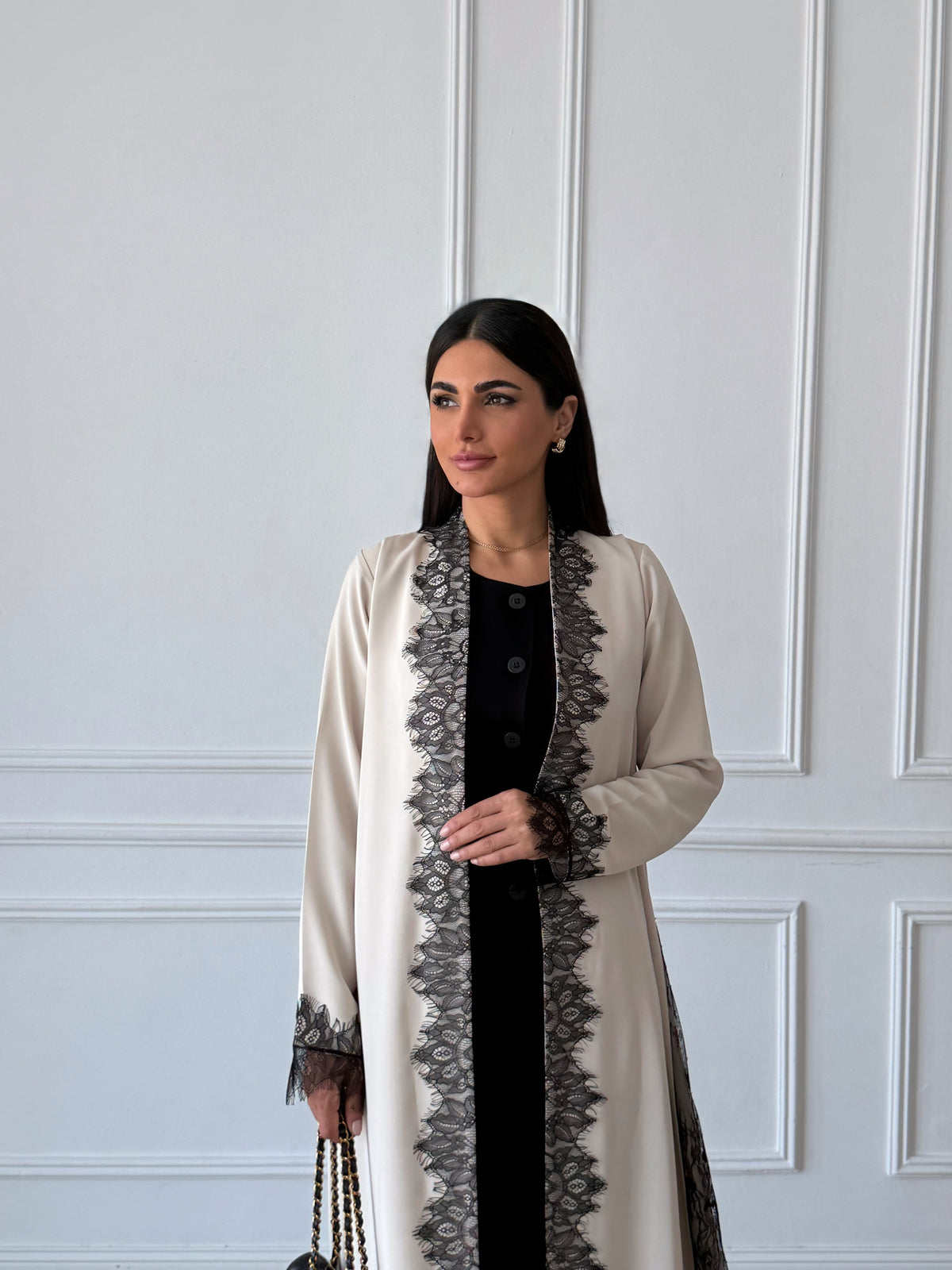 Rahaf in Beige