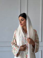 Roses Jalabya in Pink