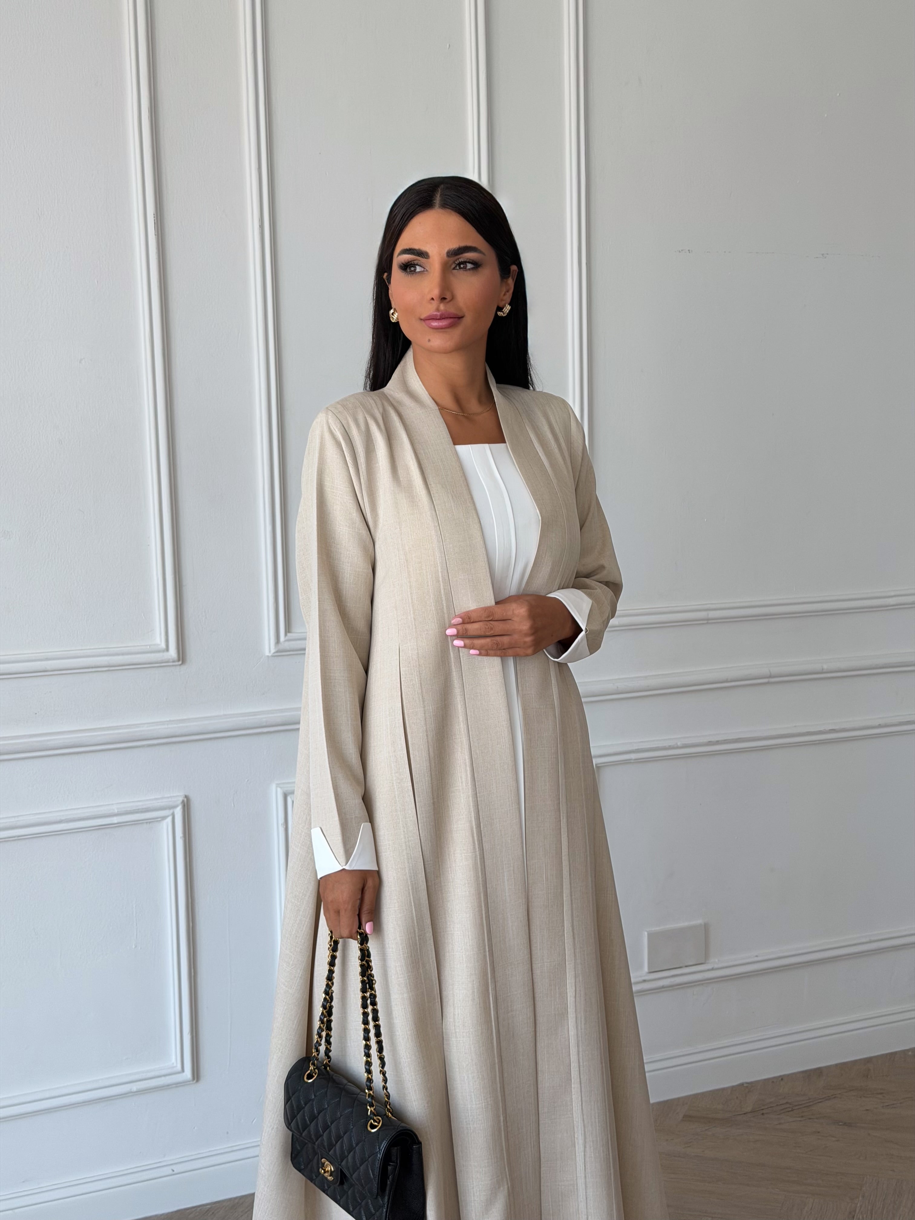 Noura in Beige