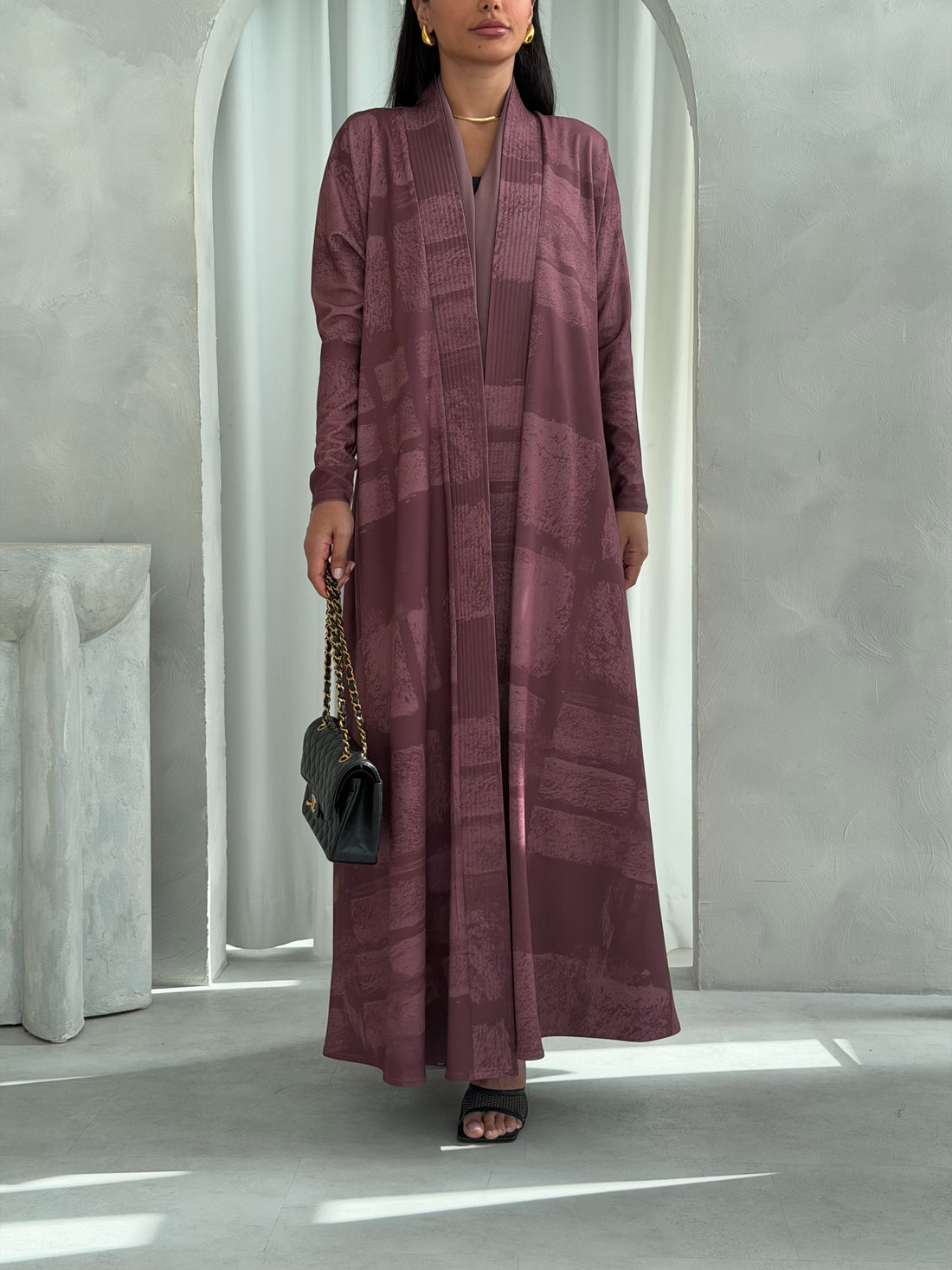 Lara in Mauve Rose