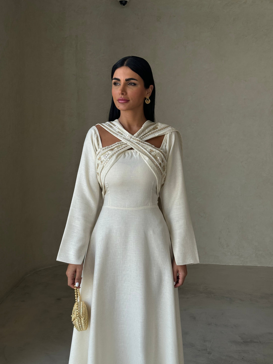 Amira in Cream