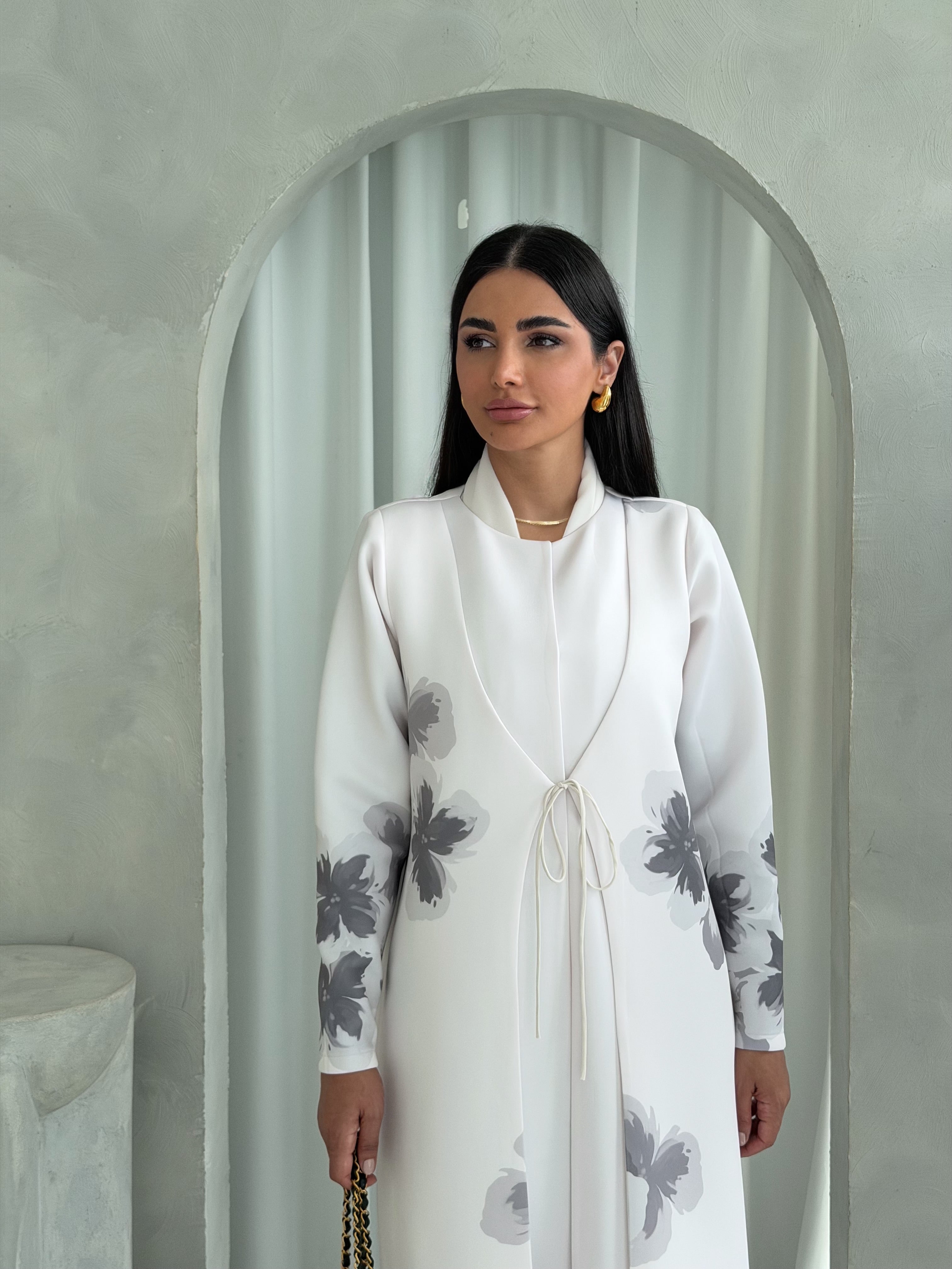 Nuha in Offwhite