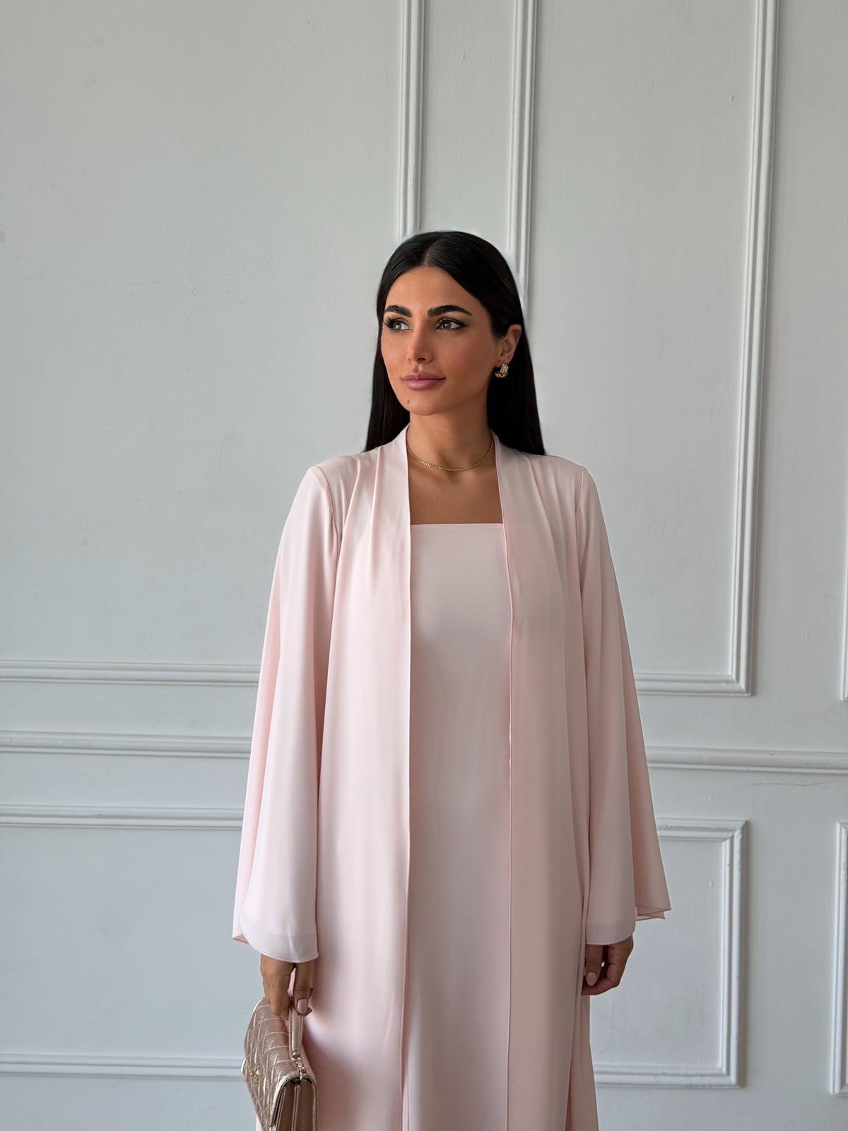 Mizna in Pink
