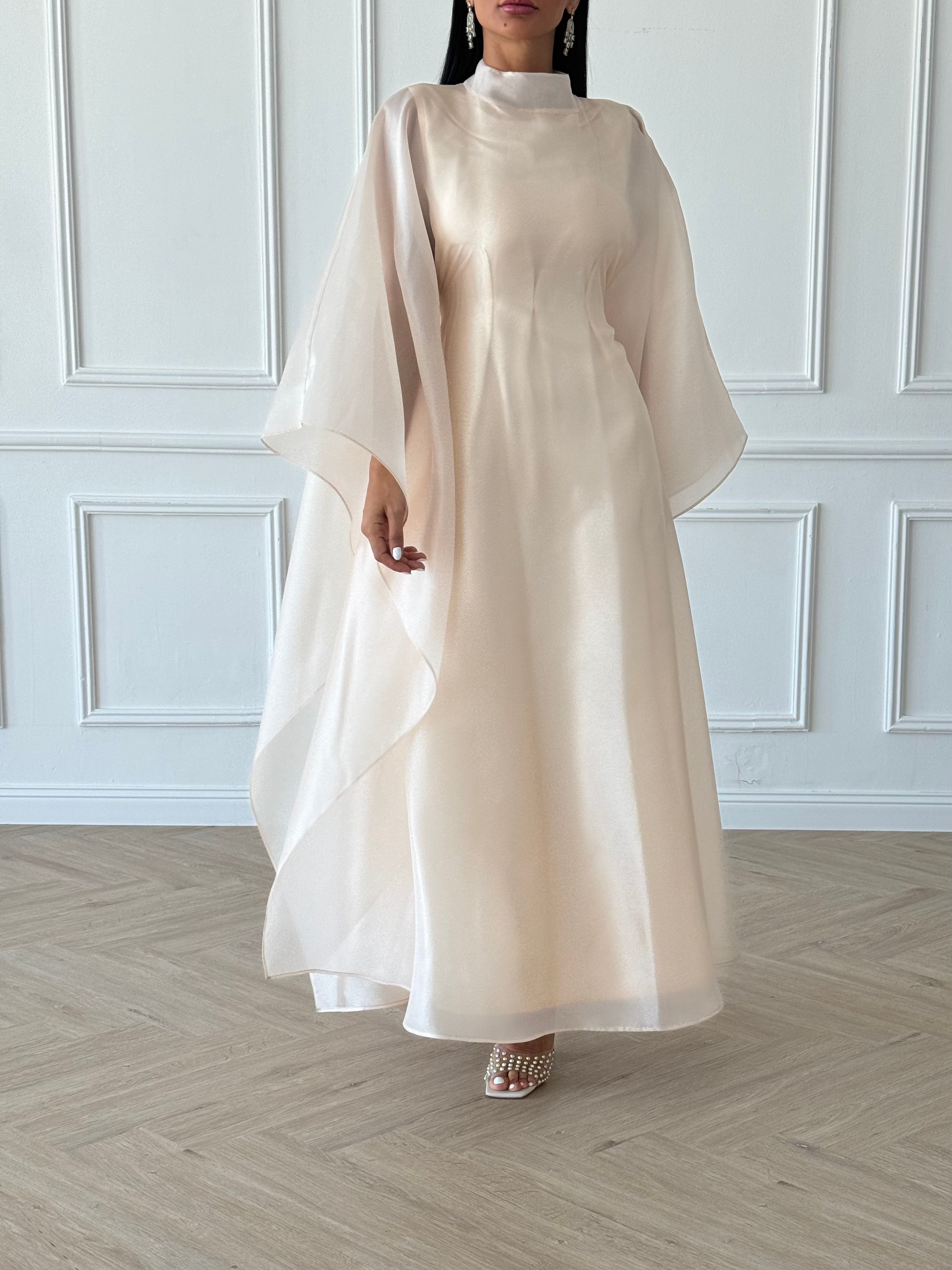Inaya in Cream