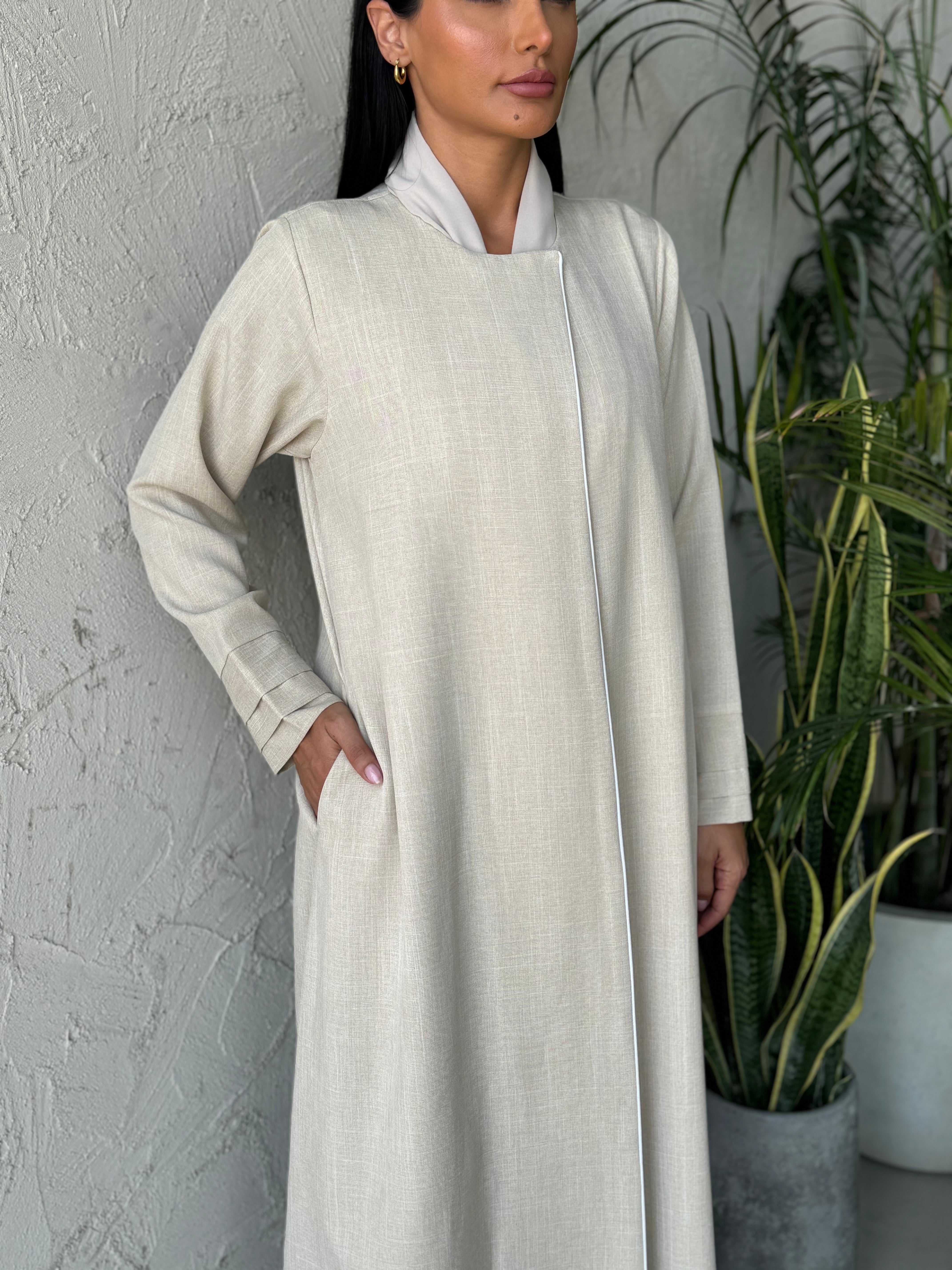 Afra in Beige