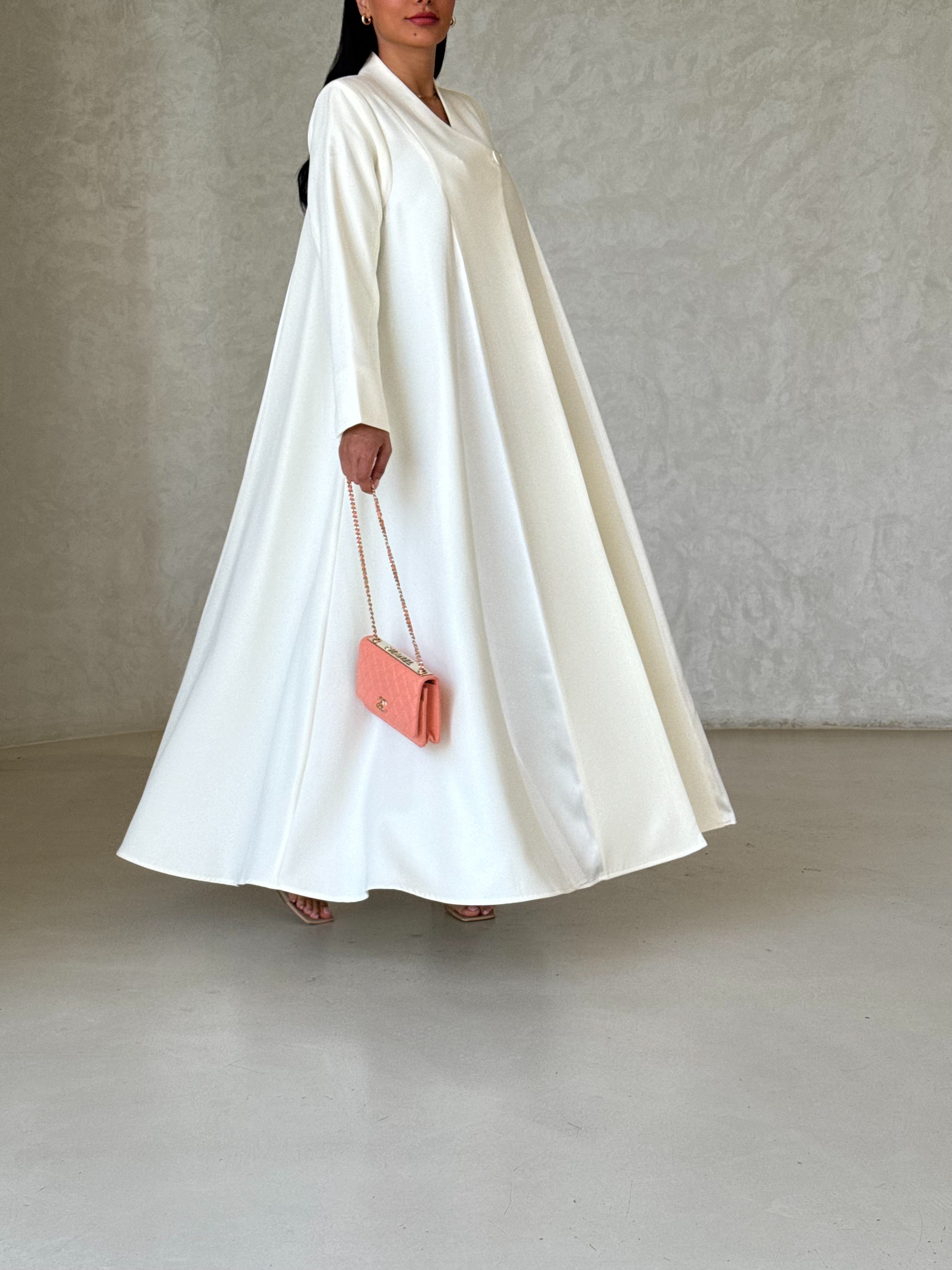 Muna in Offwhite
