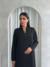 Sara in Black