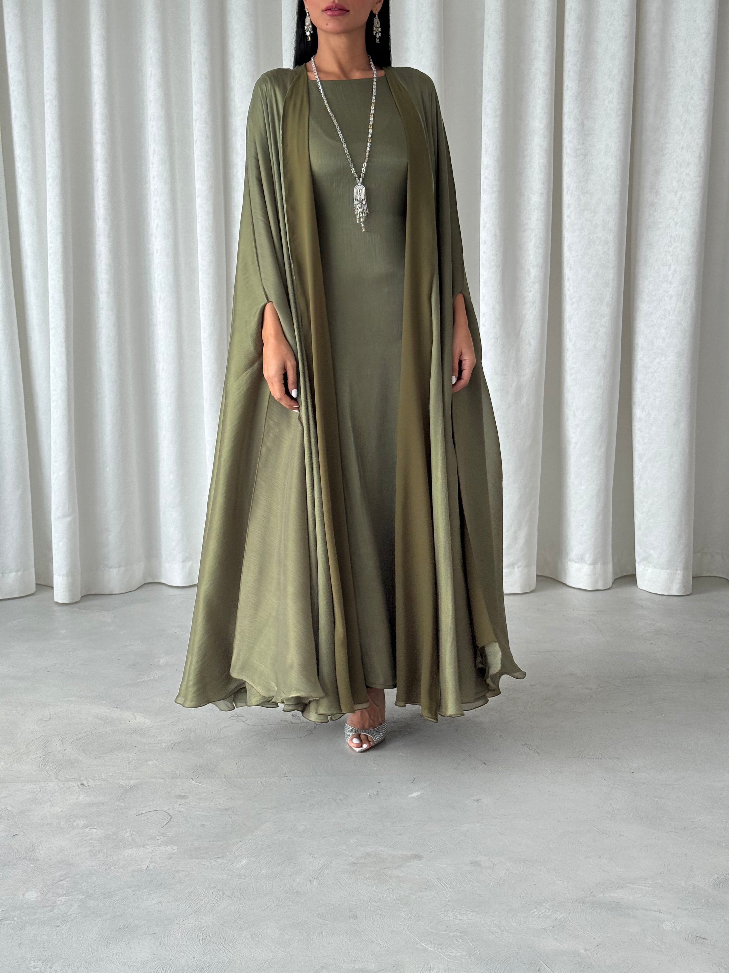 Qamar in Olive