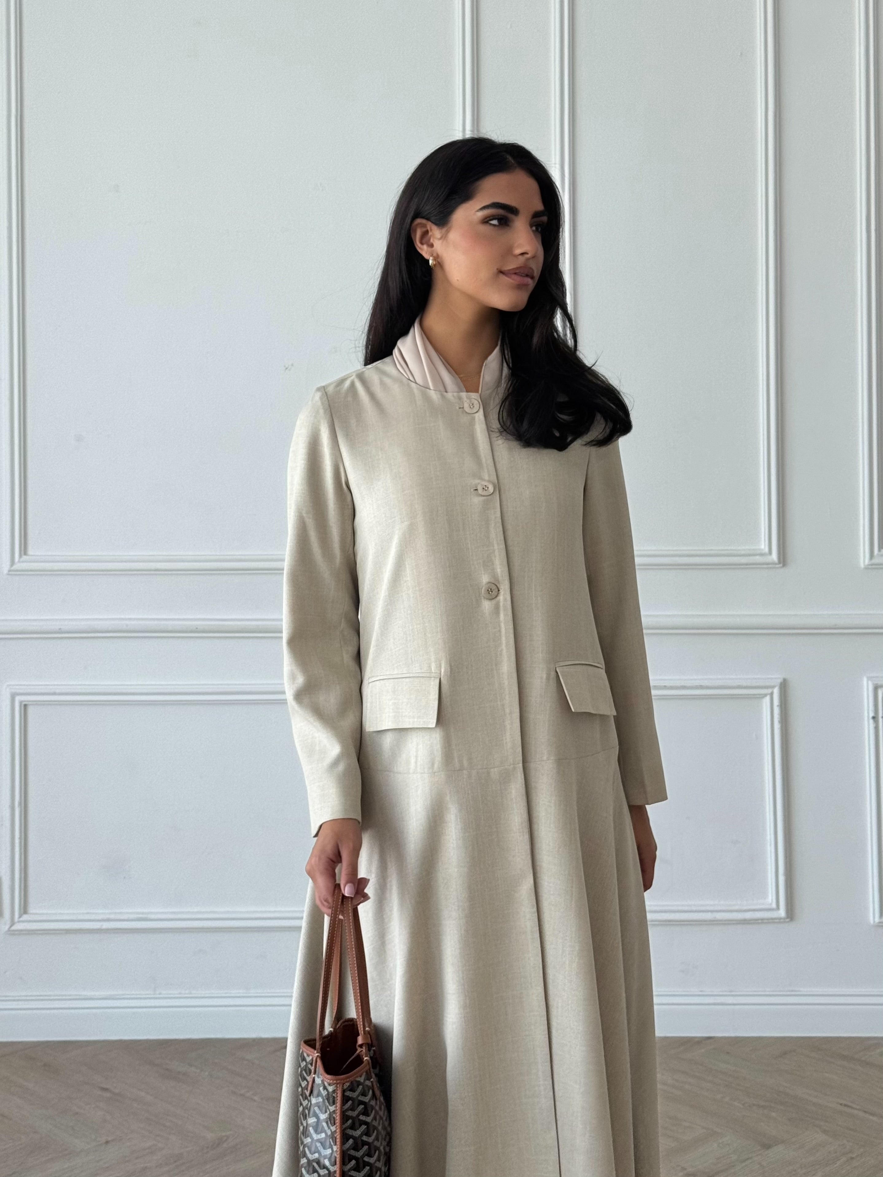 Sophia in Beige