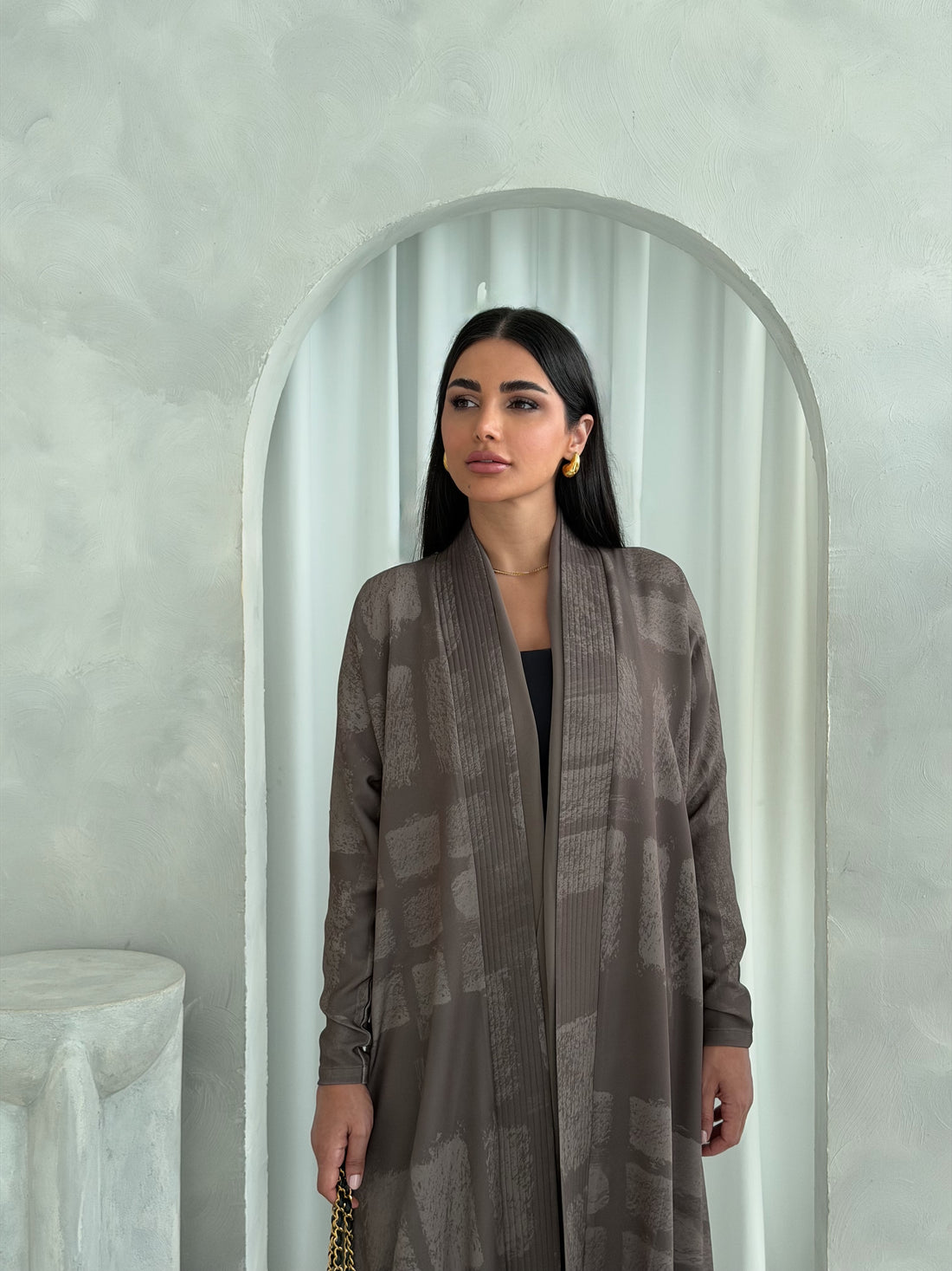 Lara in Olive