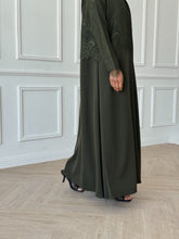 Latifa in Olive