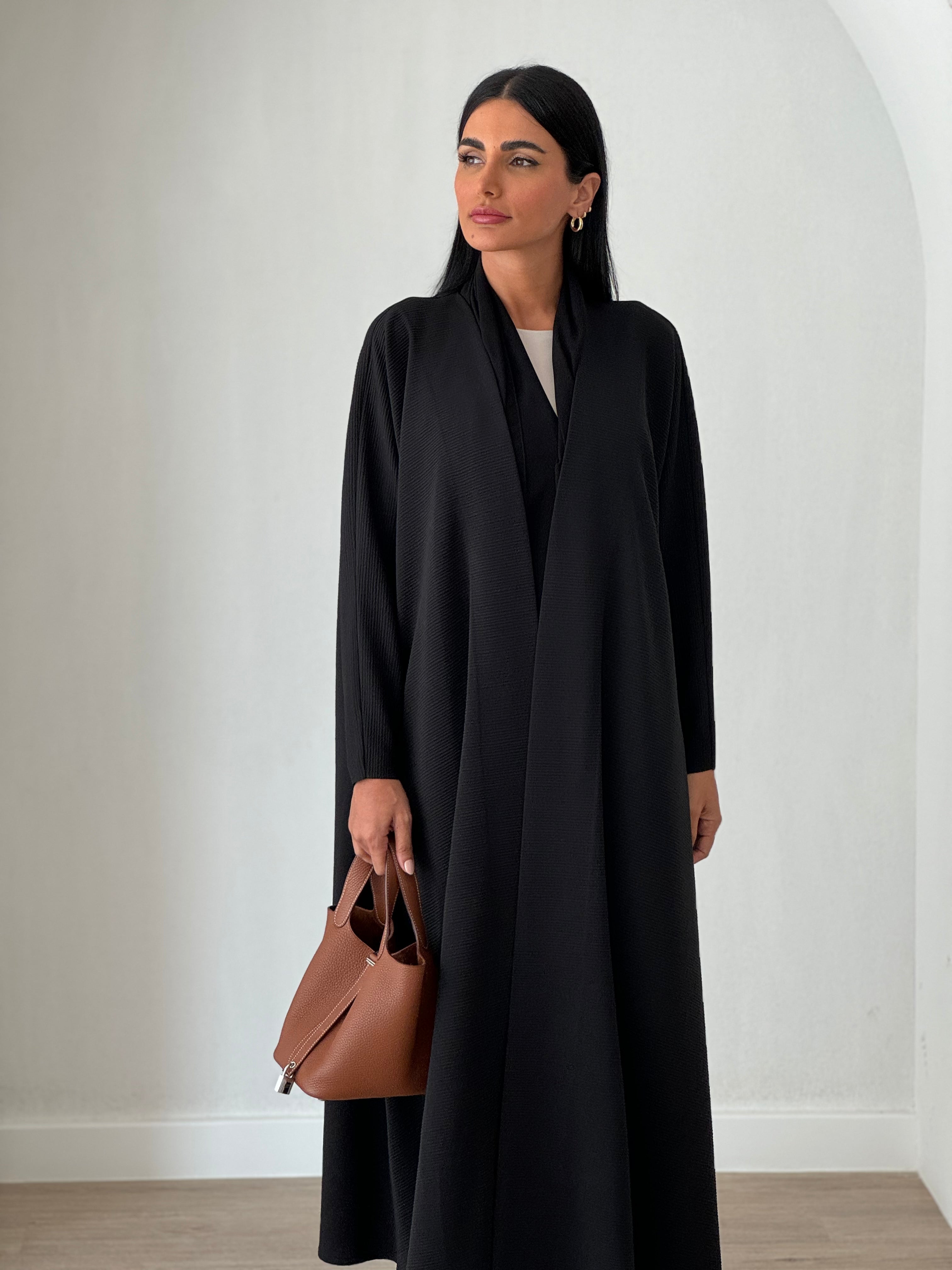 Cozy Pleated Abaya Black