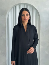 Huda in Black
