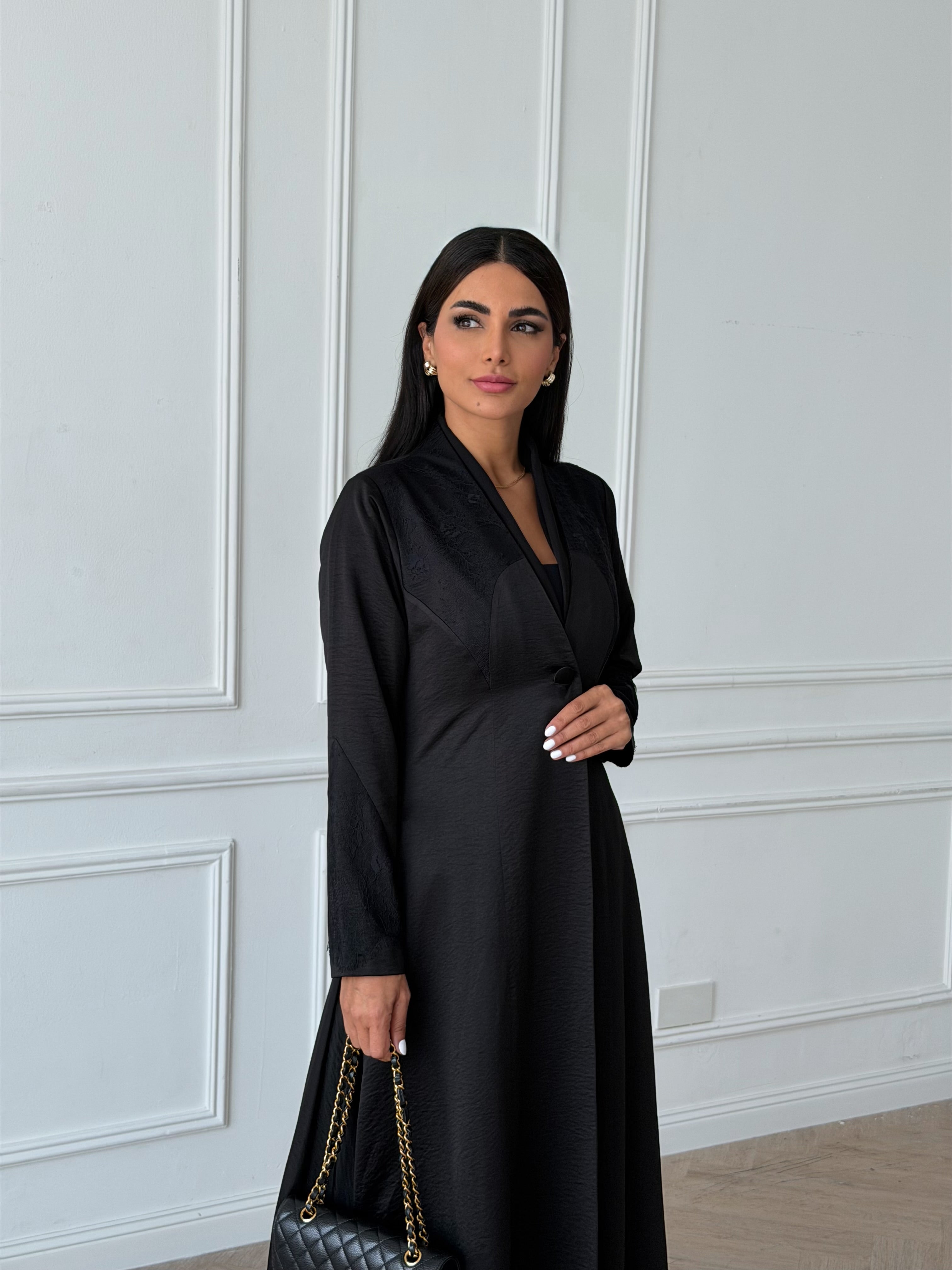 Manar in Black