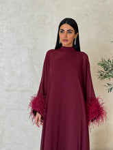 Nura in Maroon