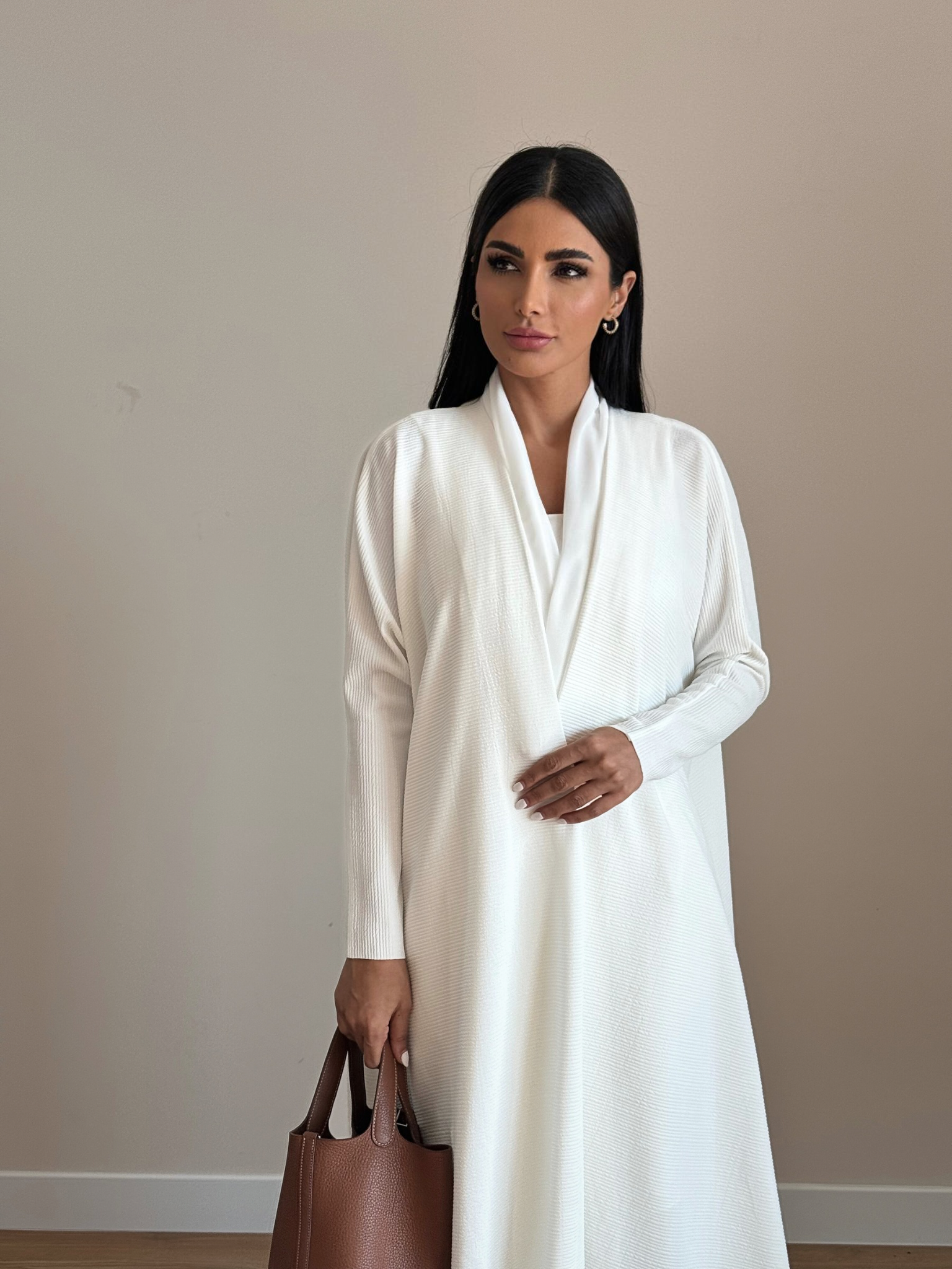 Cozy Pleated Abaya White