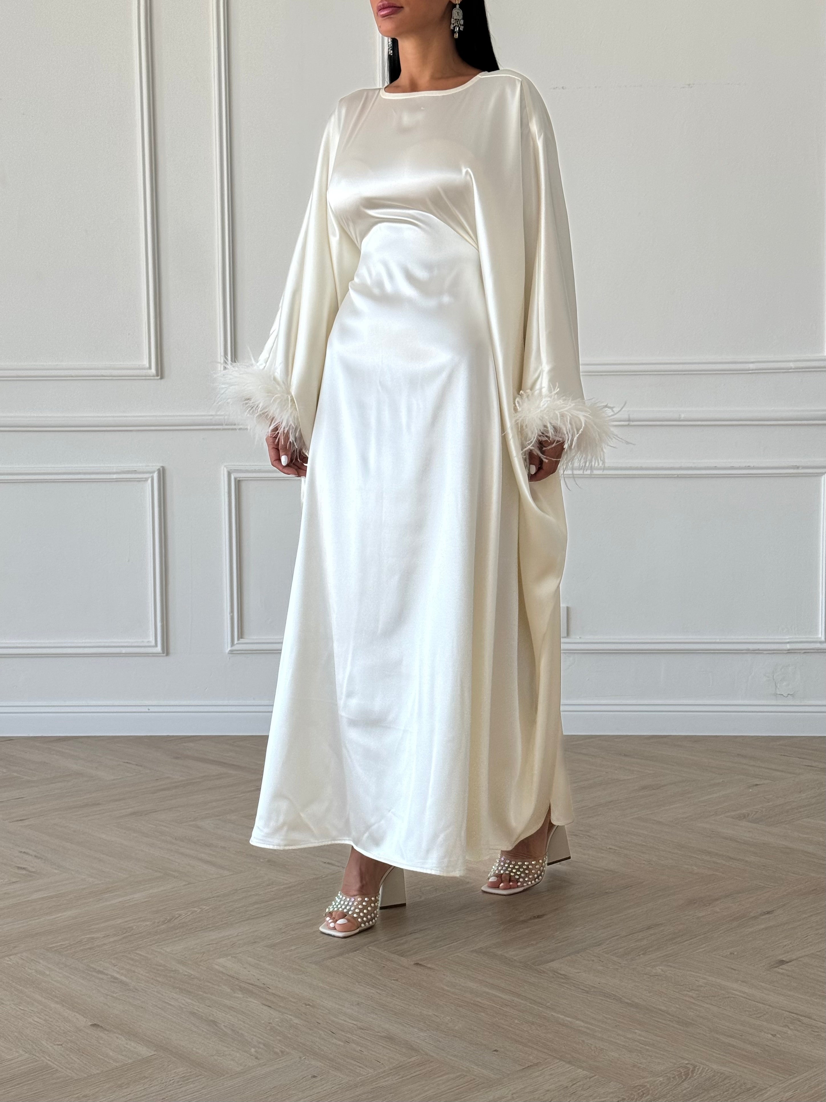Arwa in Offwhite