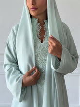 Ghayda in Shimmer Mint