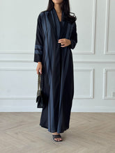 Maha in Black-Blue