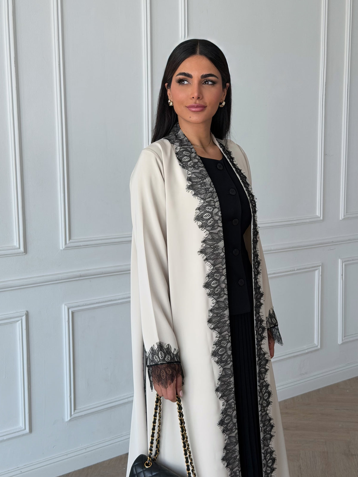 Rahaf in Beige