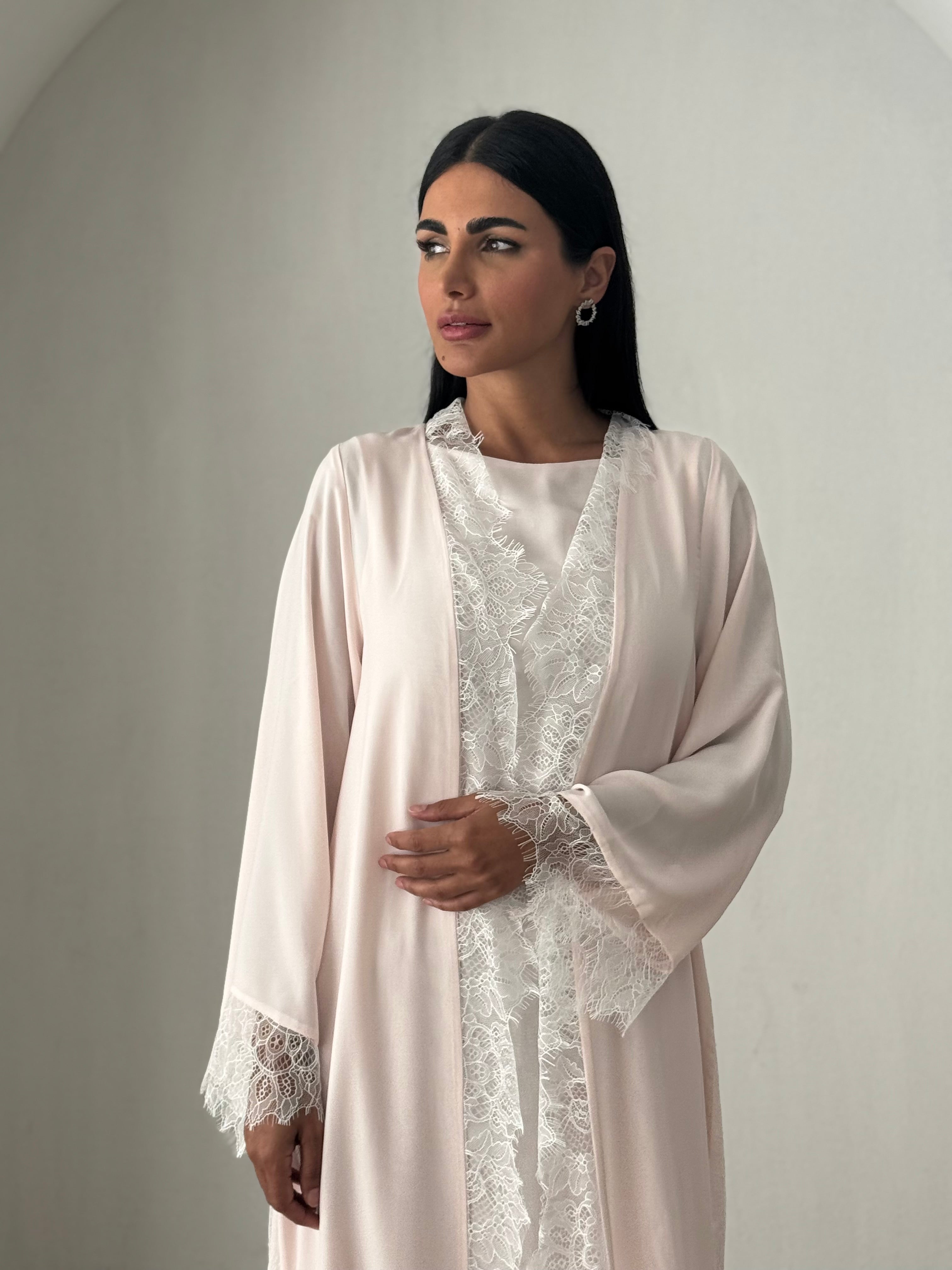 Lamis in Pink