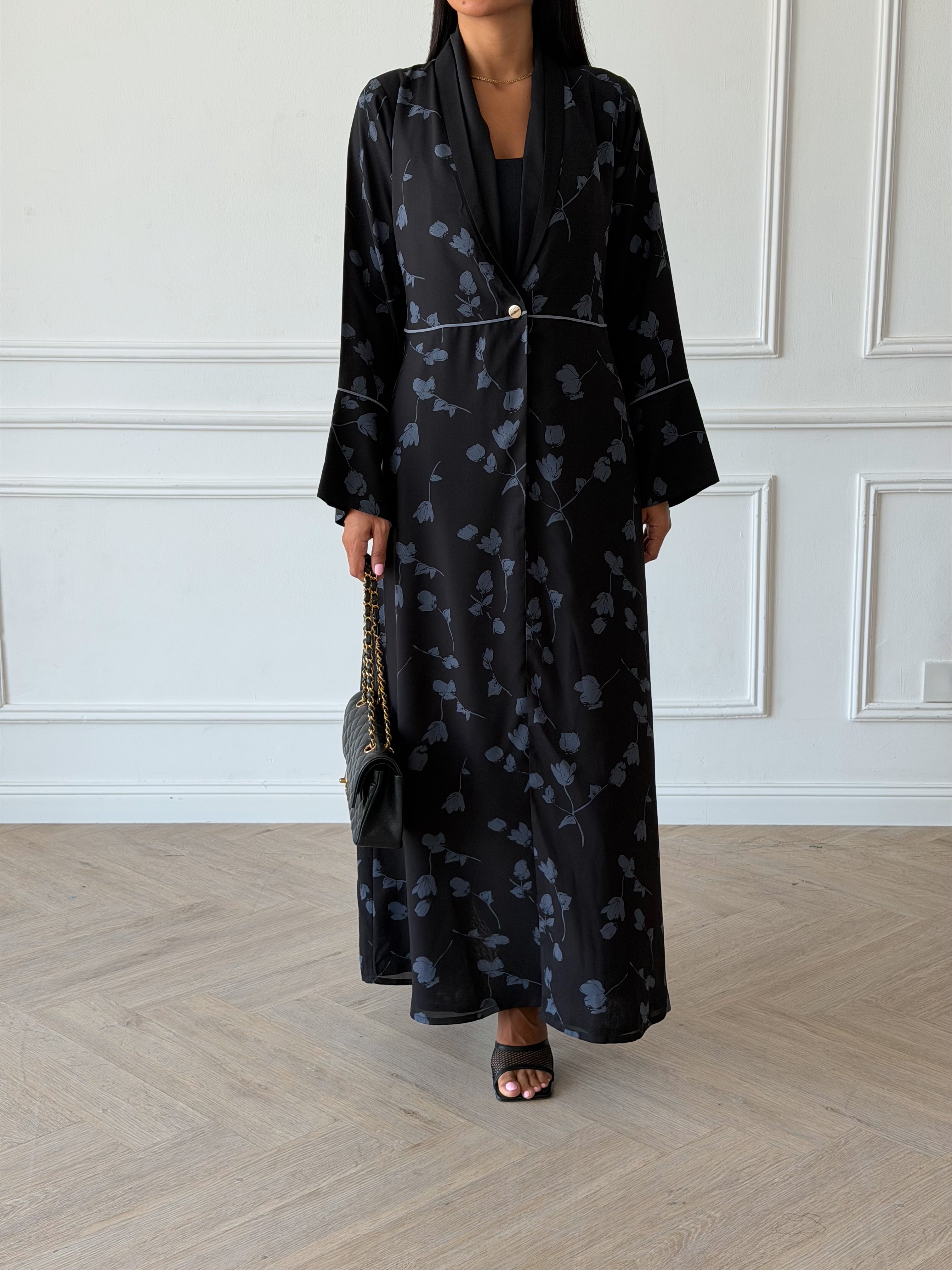 Rania in Black Grey