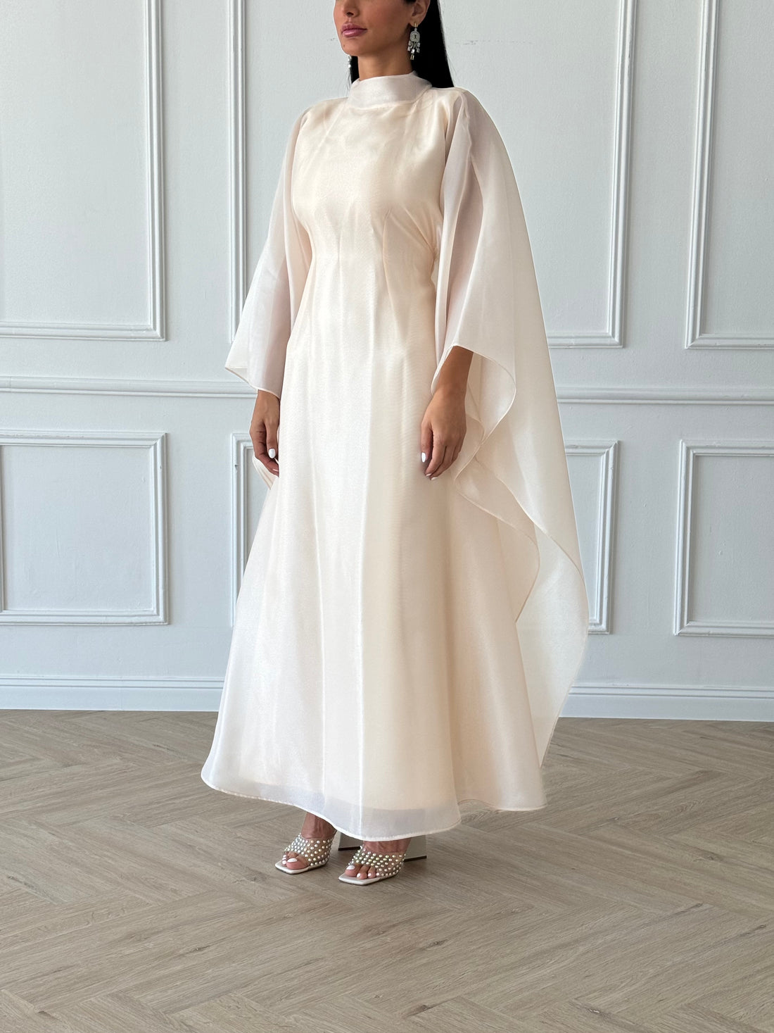 Inaya in Cream