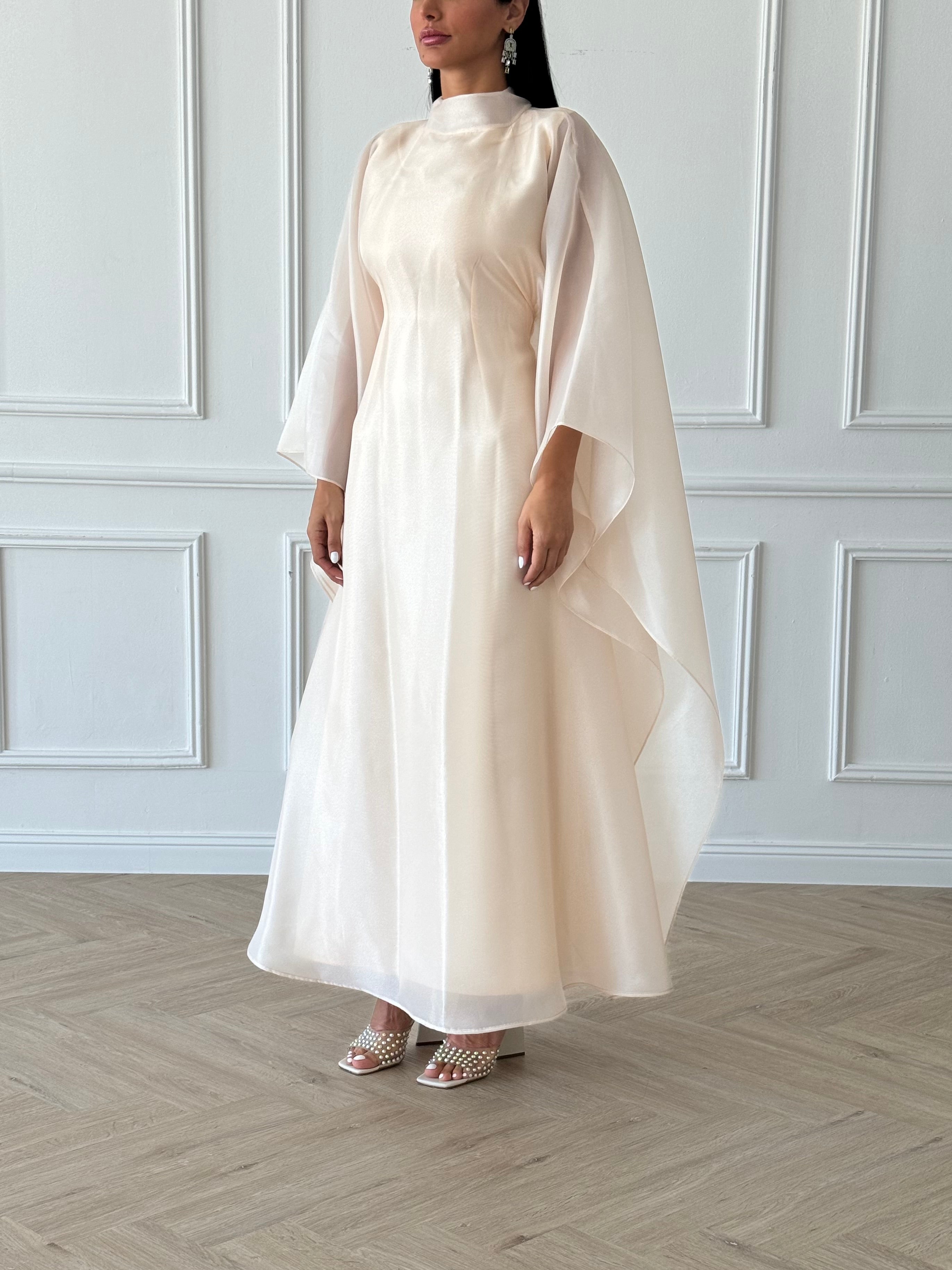 Inaya in Cream