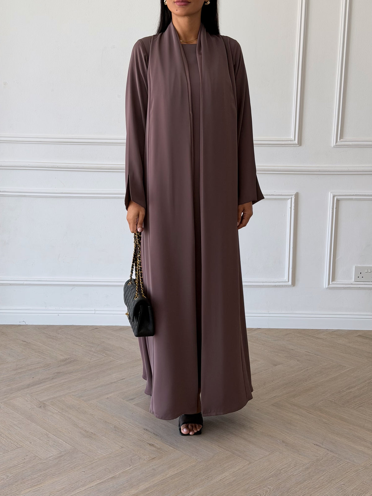 Mahra in Brown