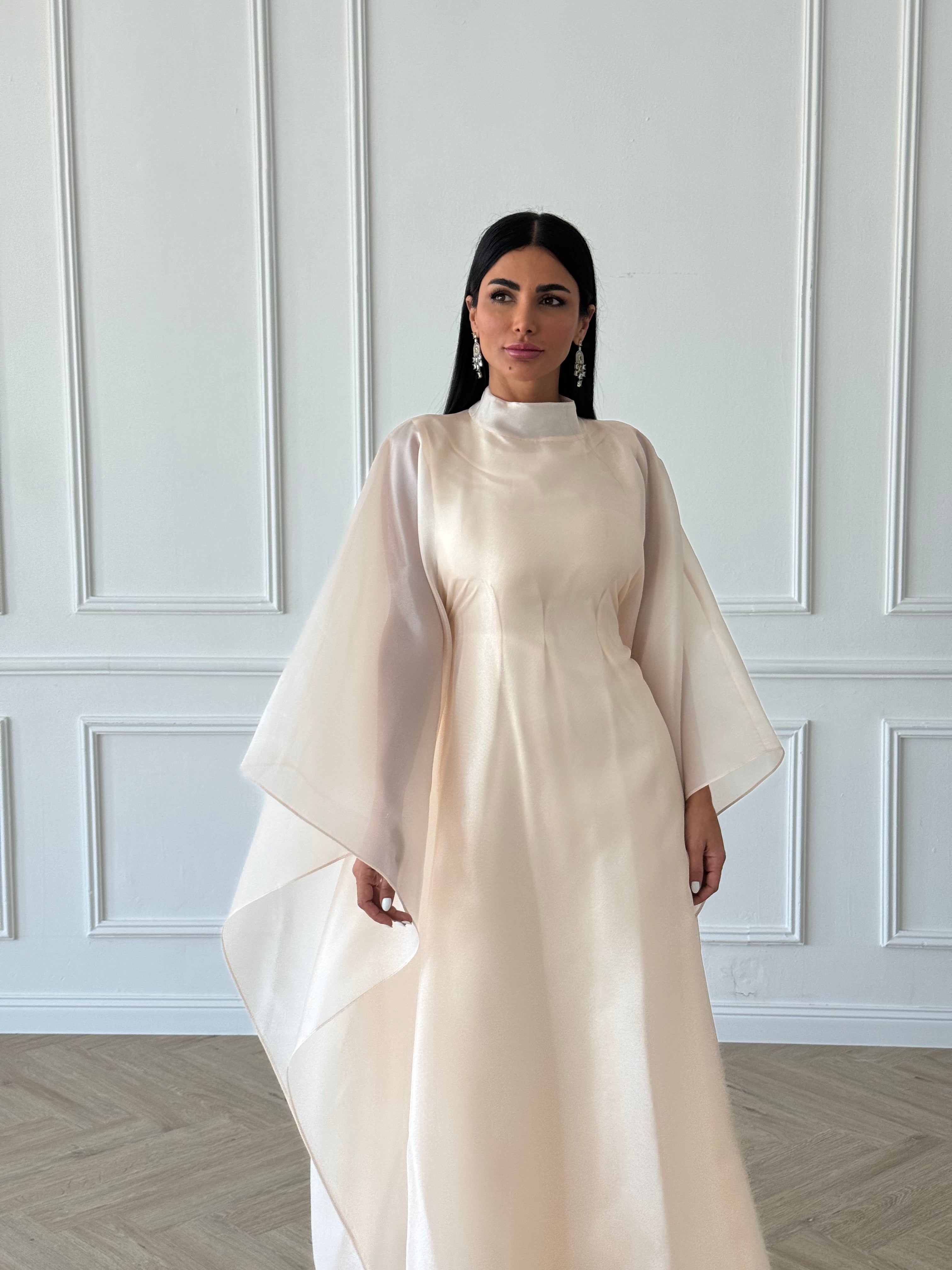 Inaya in Cream