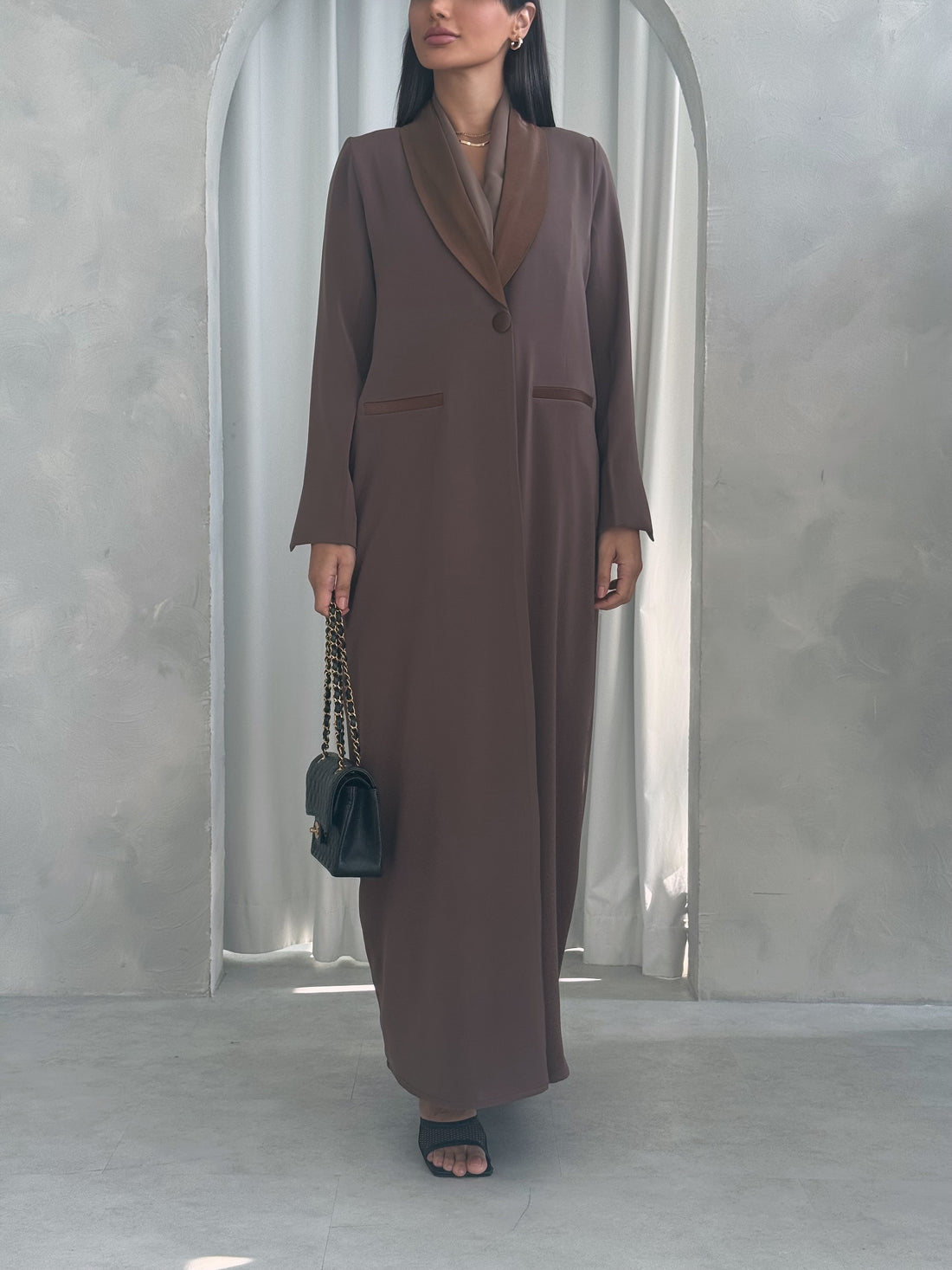 Dina in Brown