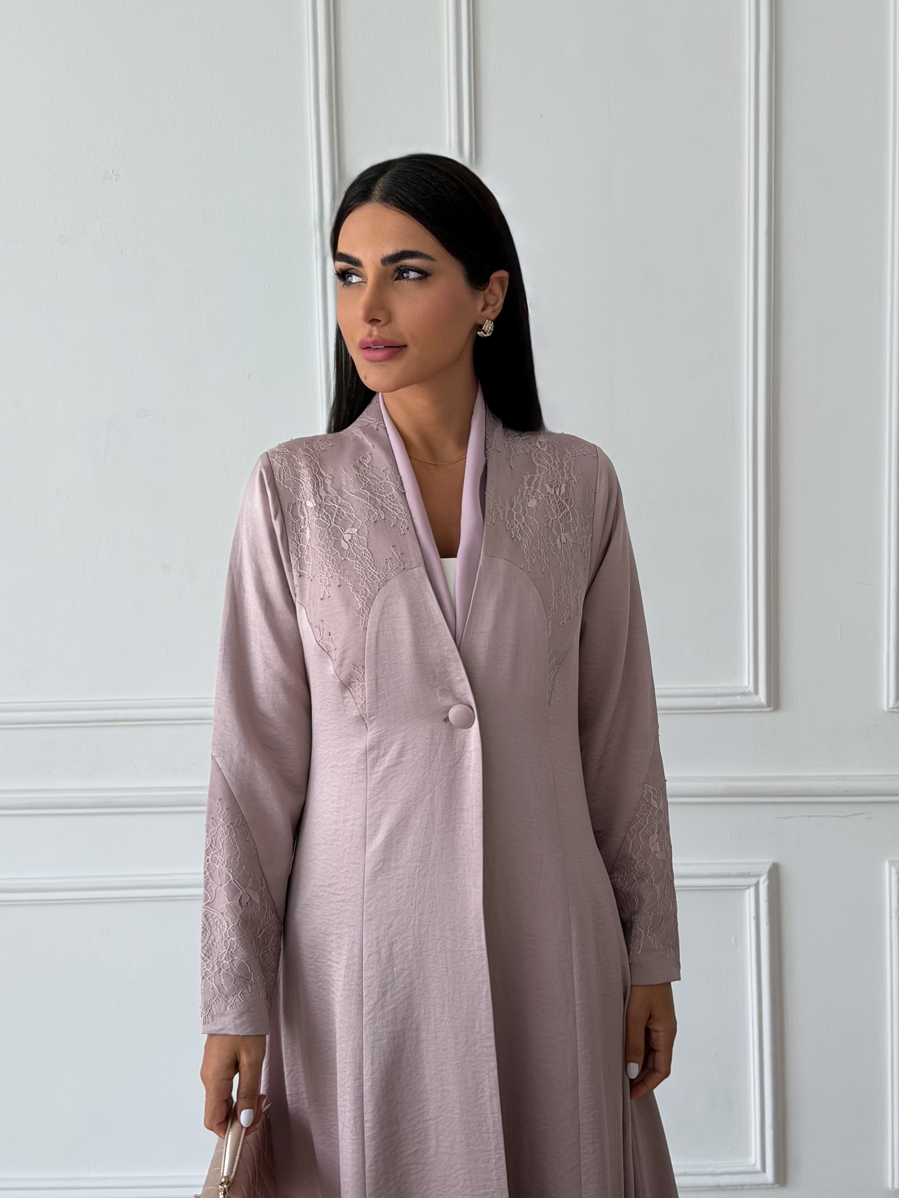 Manar in Lilac