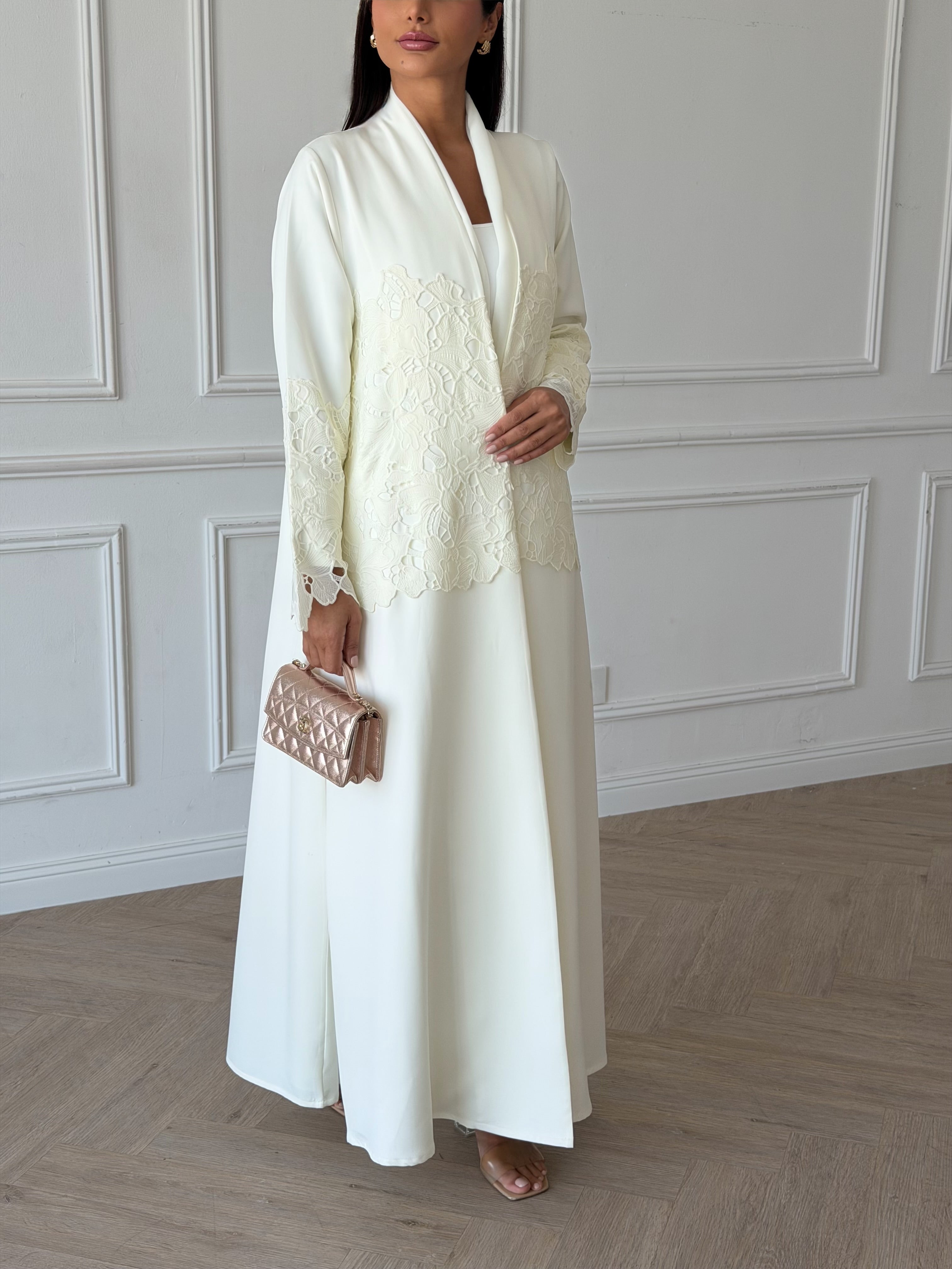 Dalia in Cream