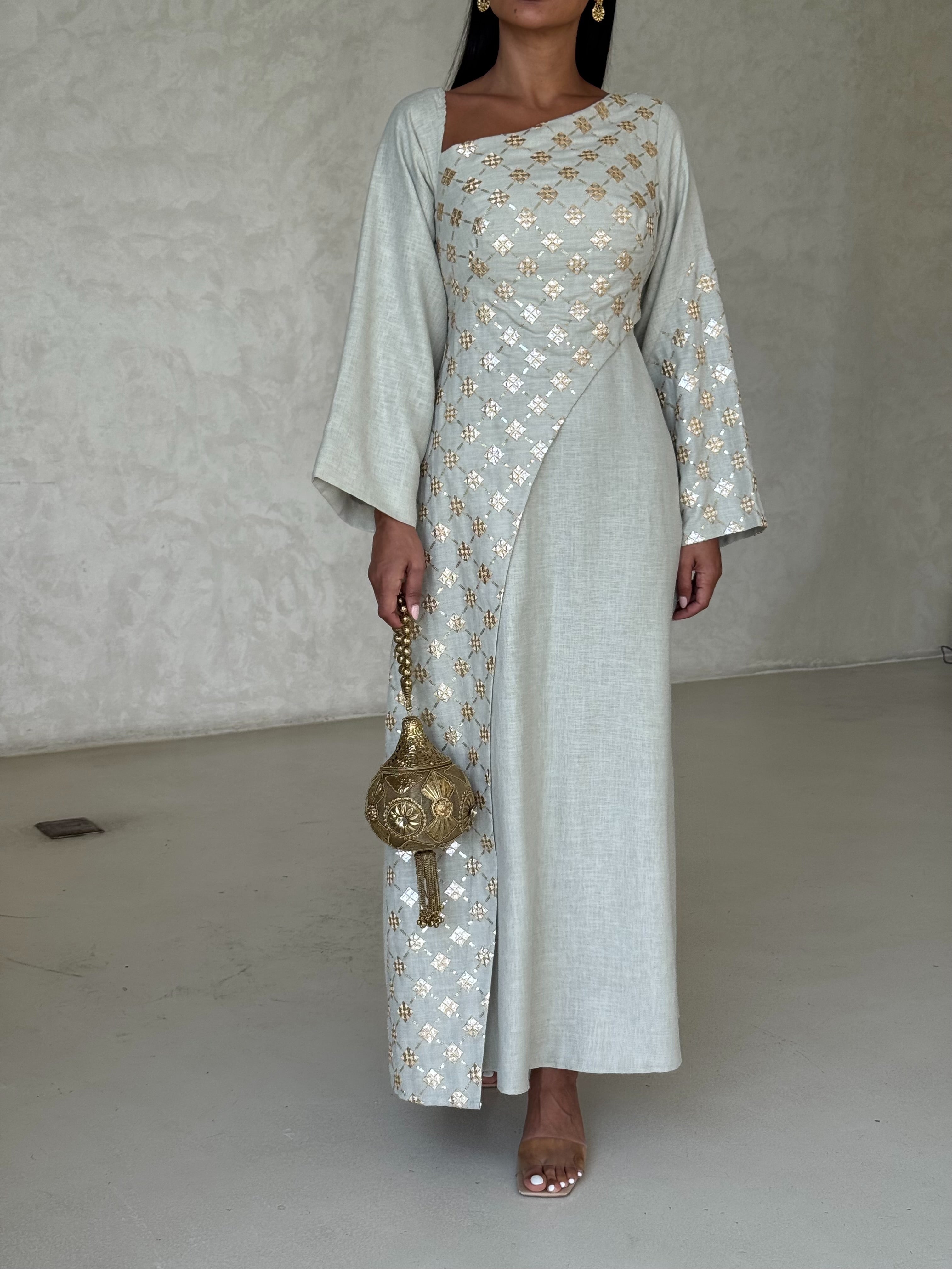 Lamya in Mint