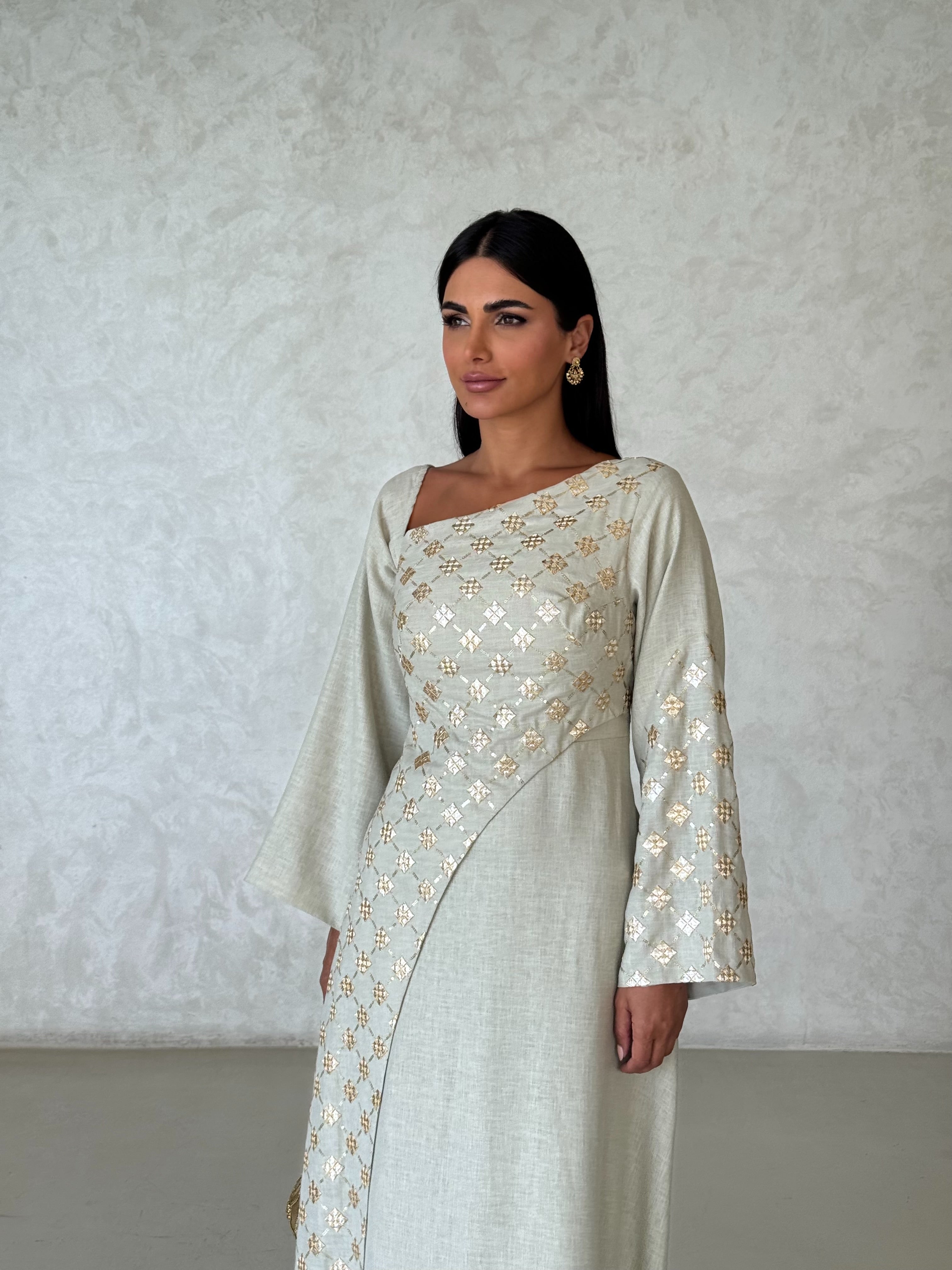Lamya in Mint