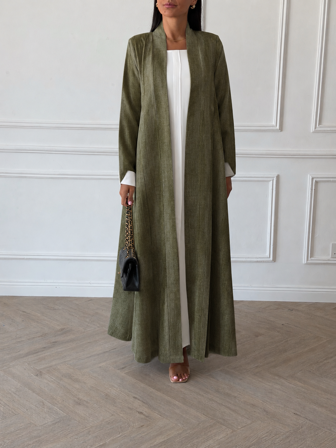 Noura in Olive