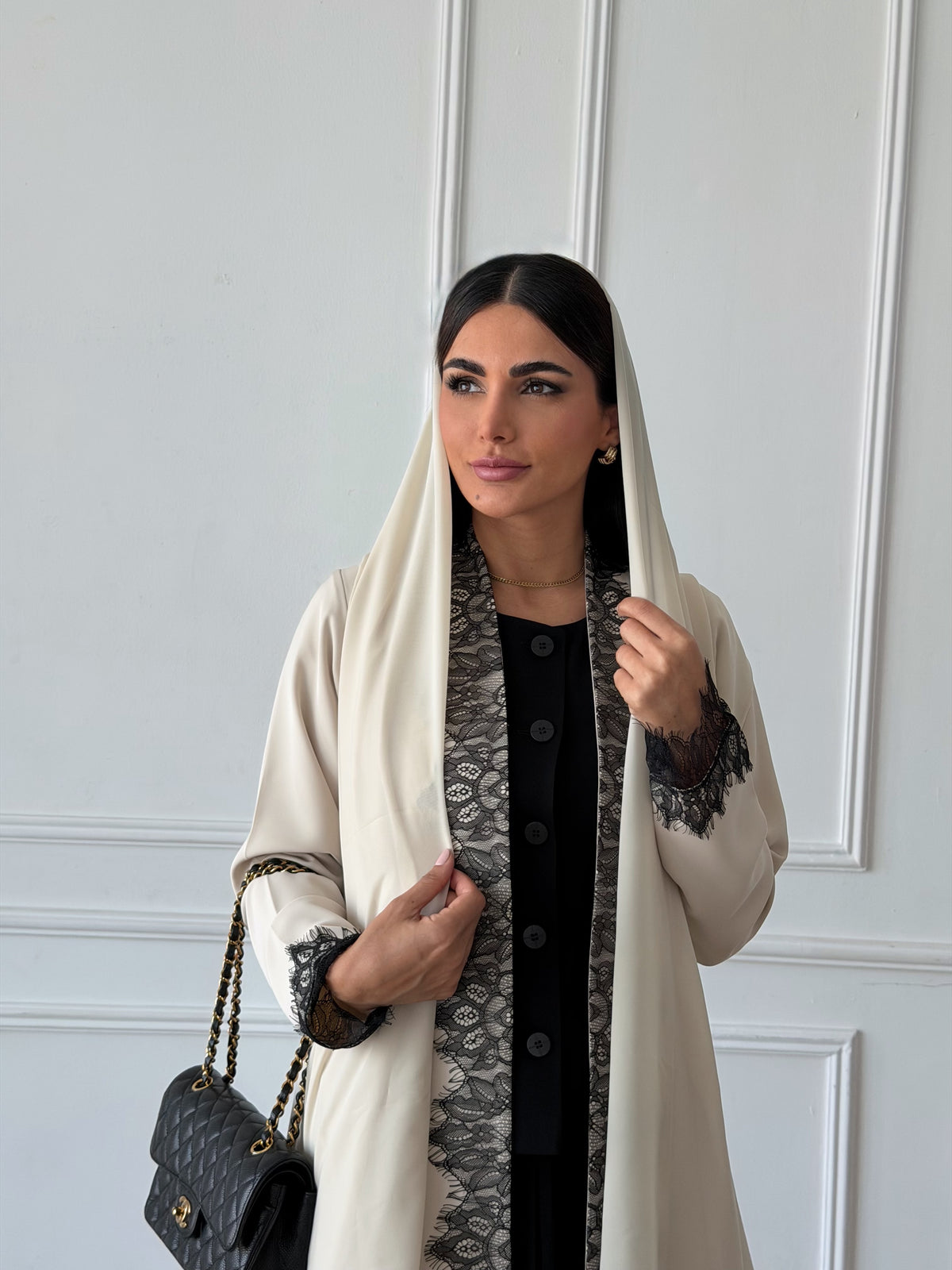 Rahaf in Beige