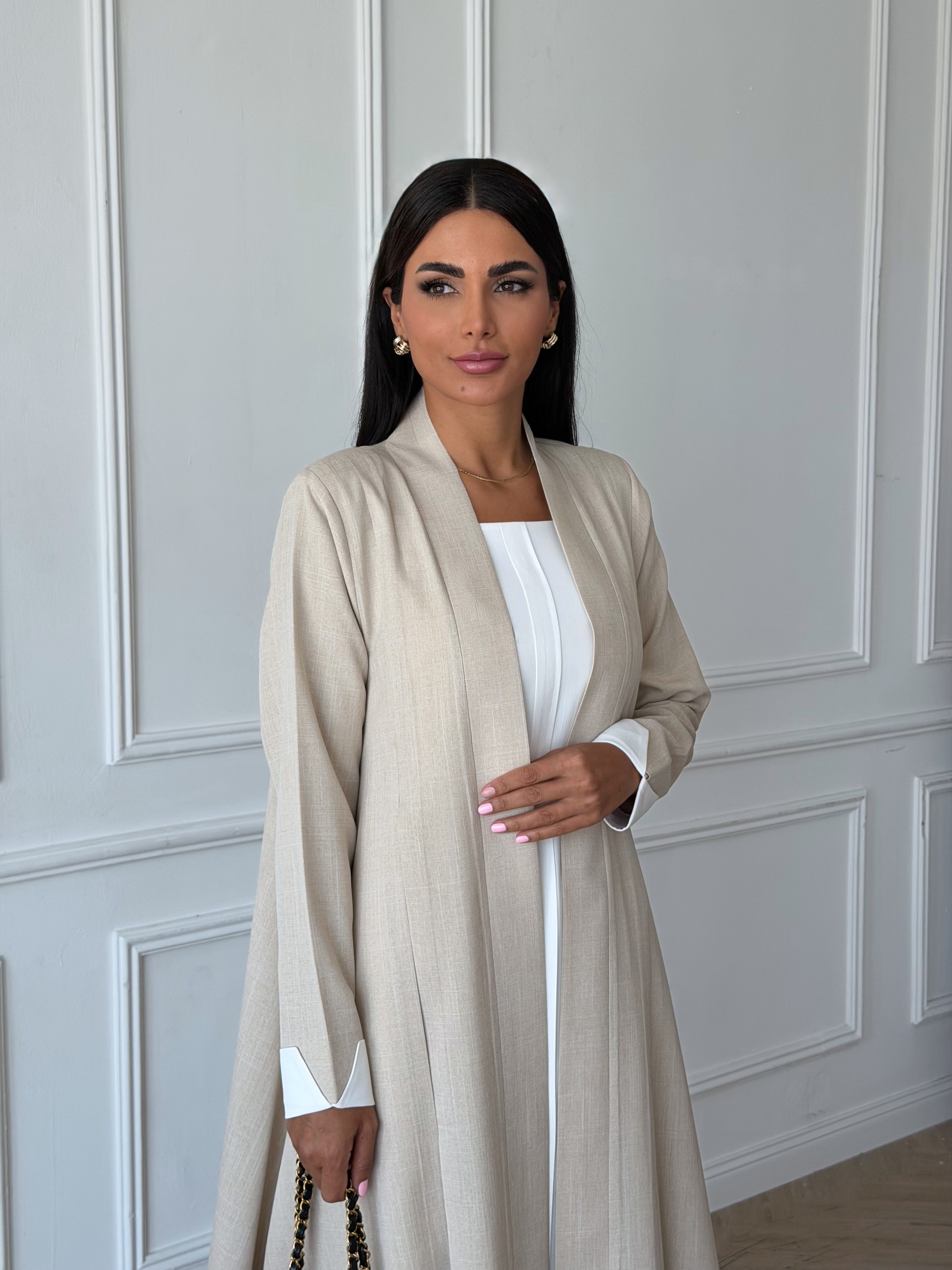 Noura in Beige