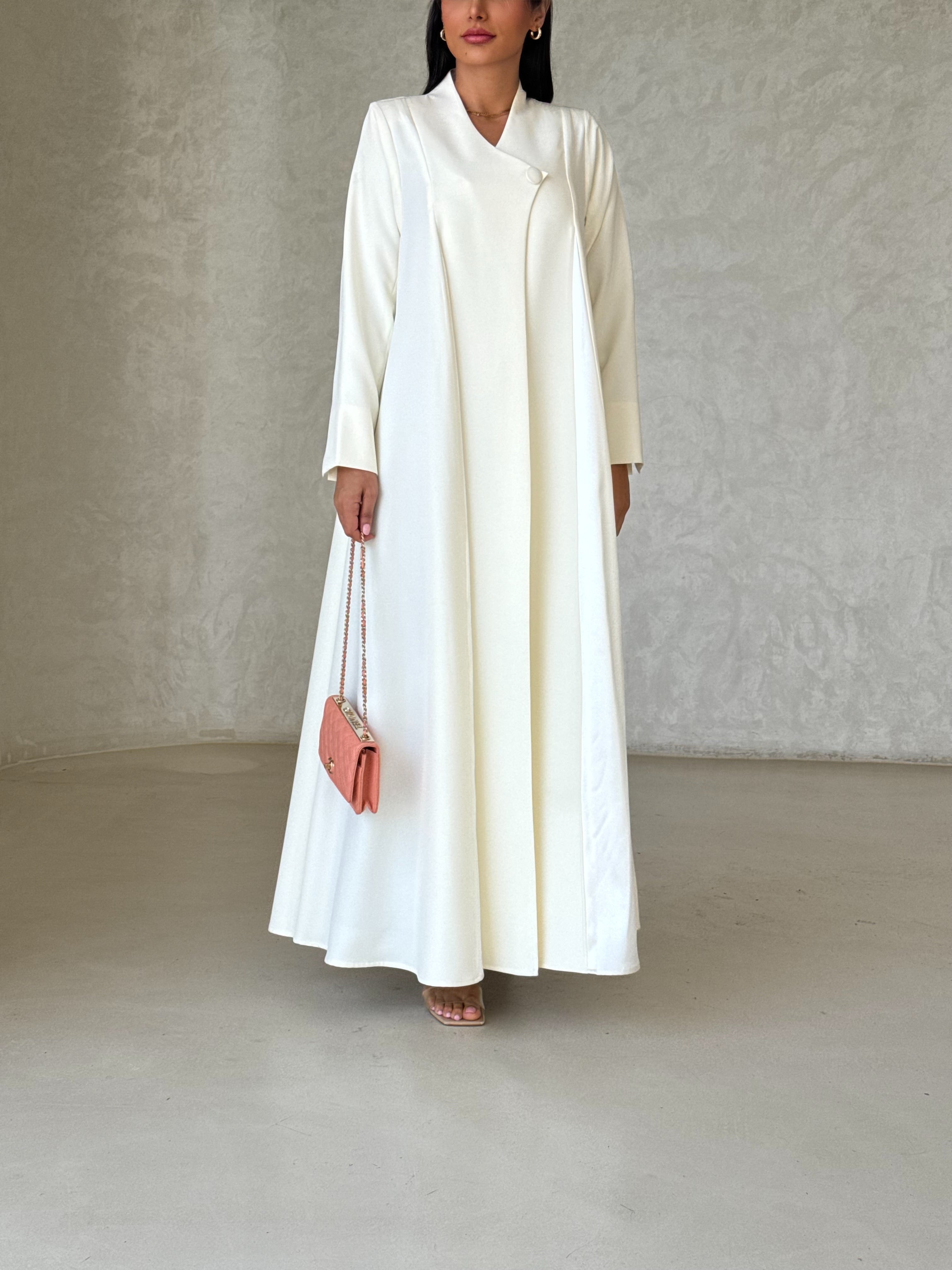 Muna in Offwhite