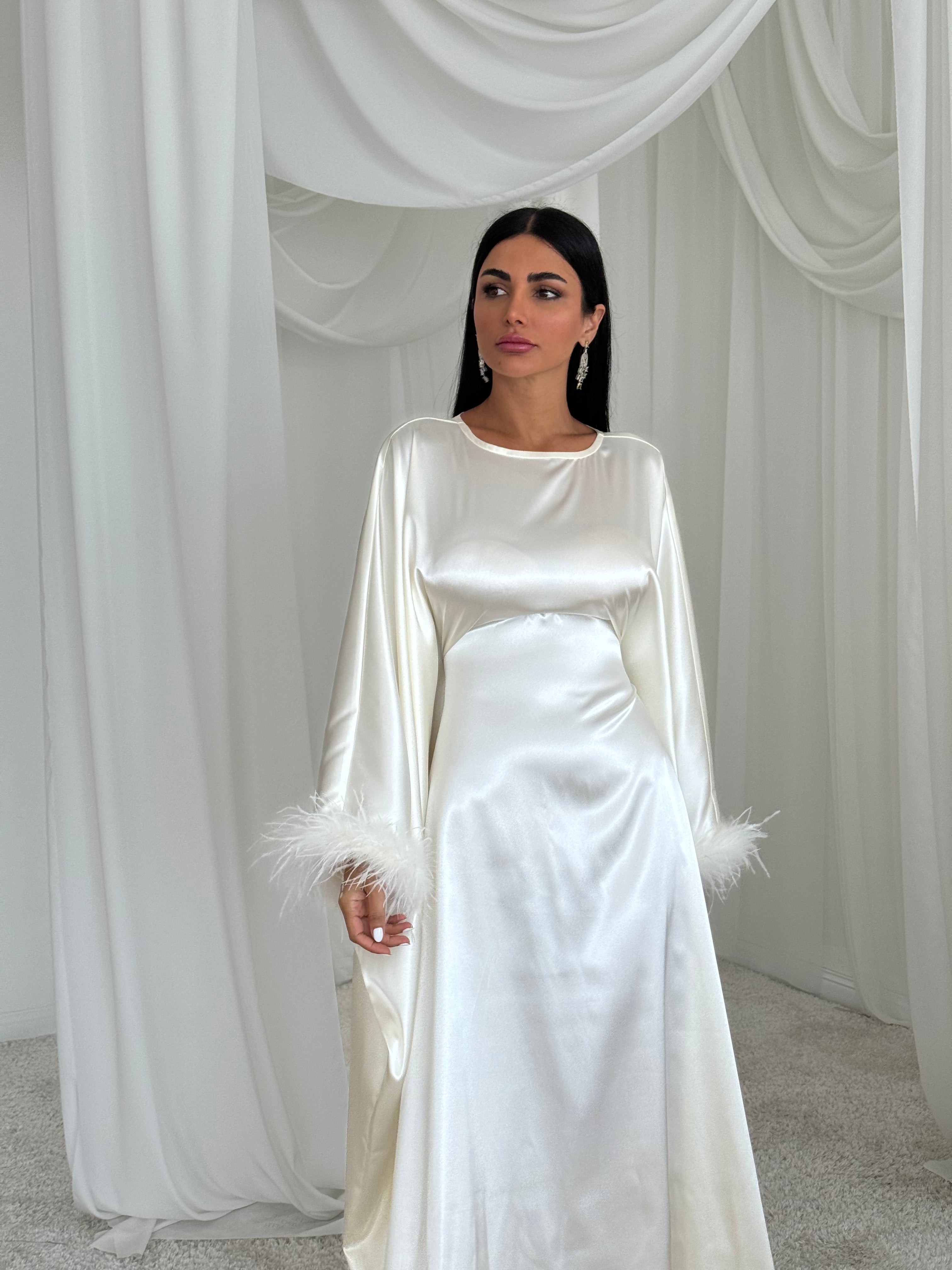 Arwa in Offwhite