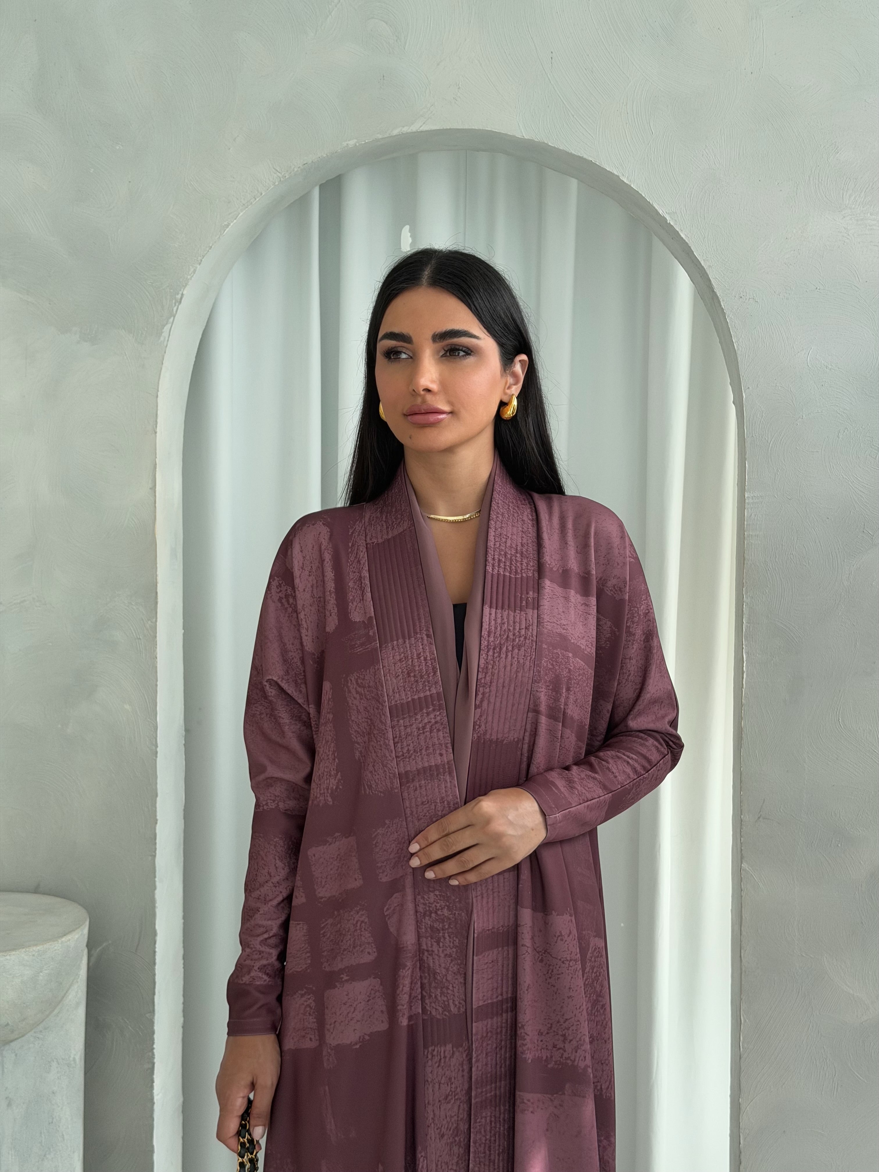 Lara in Mauve Rose