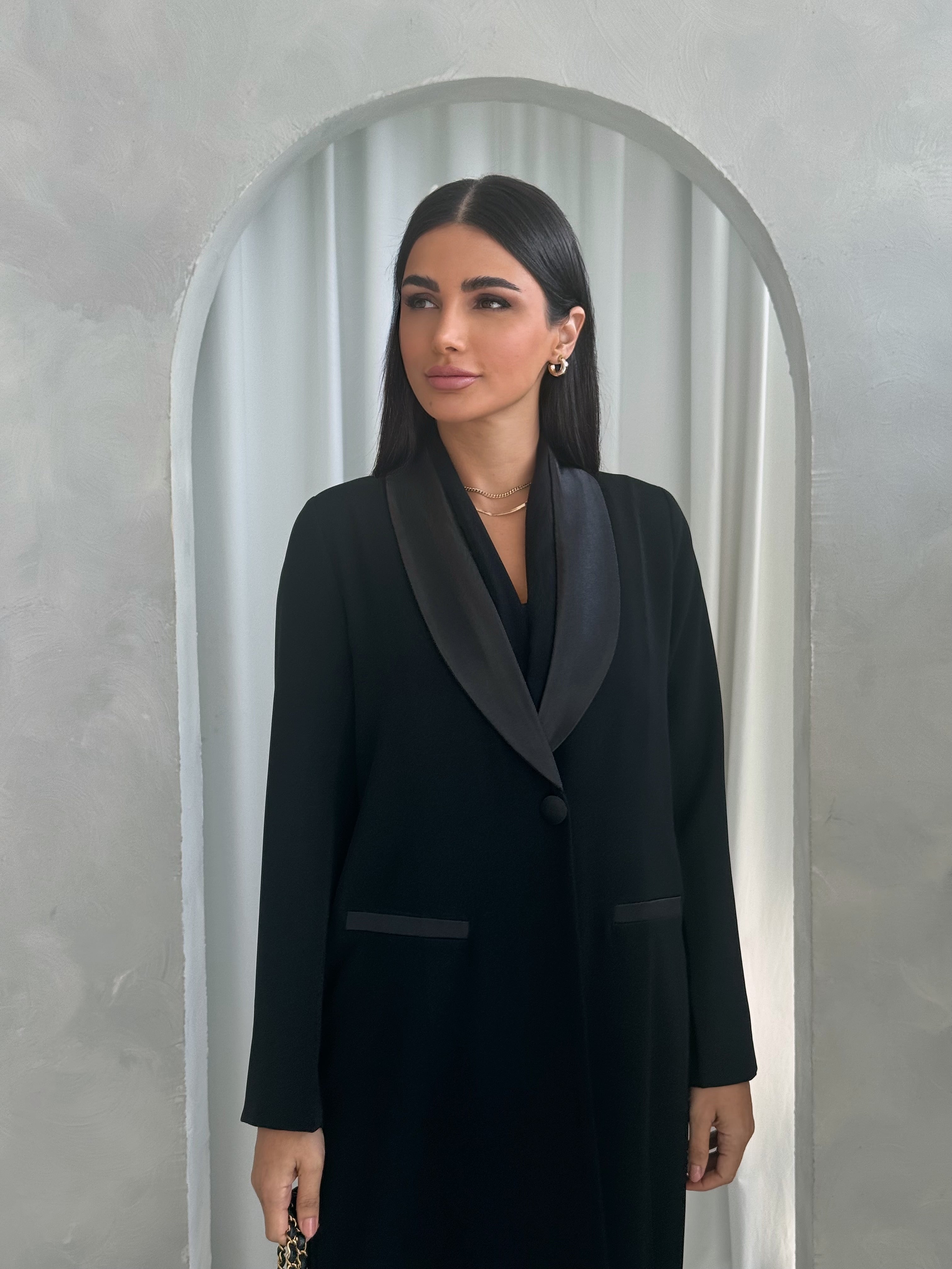 Dina in Black