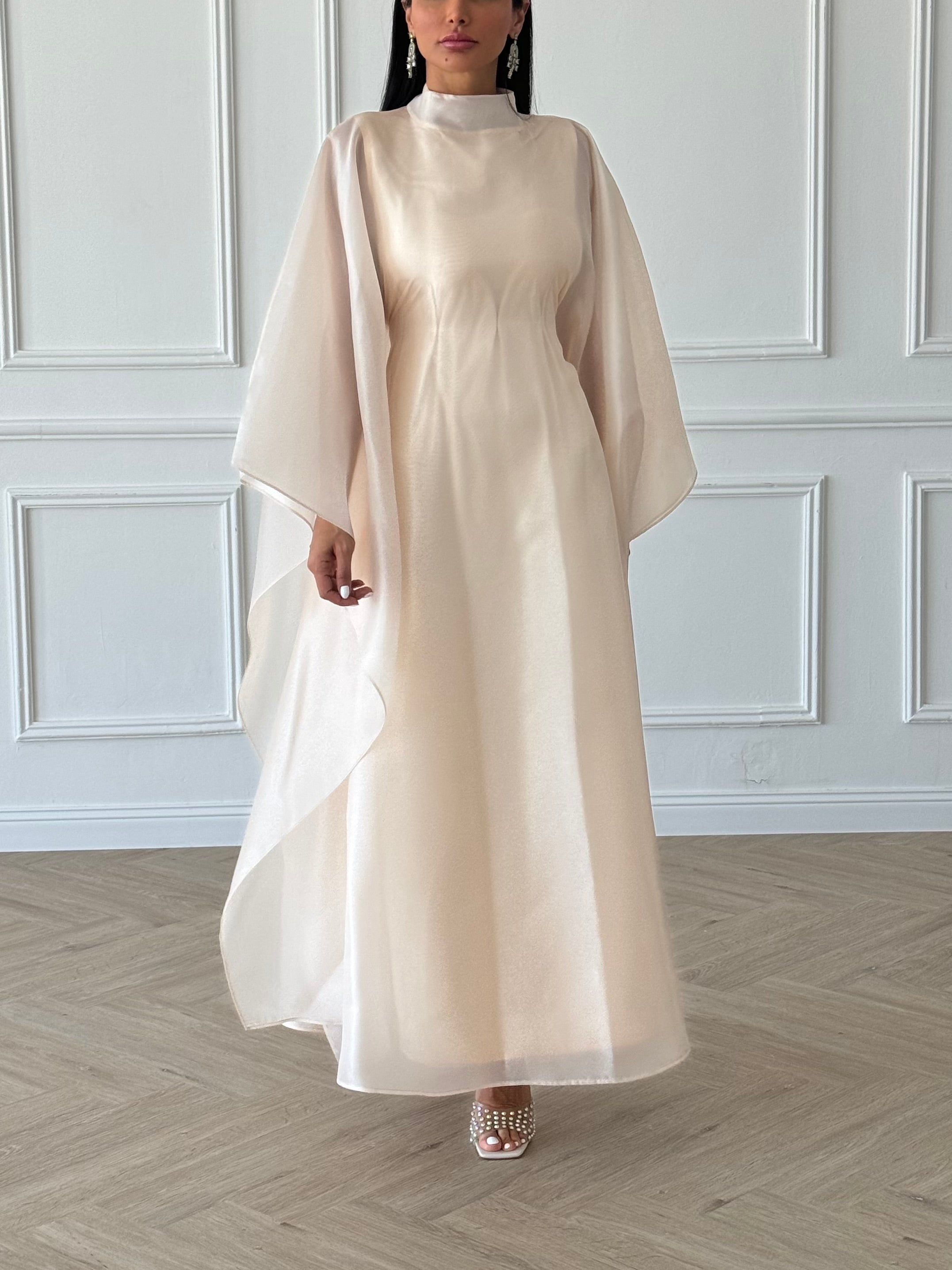 Inaya in Cream