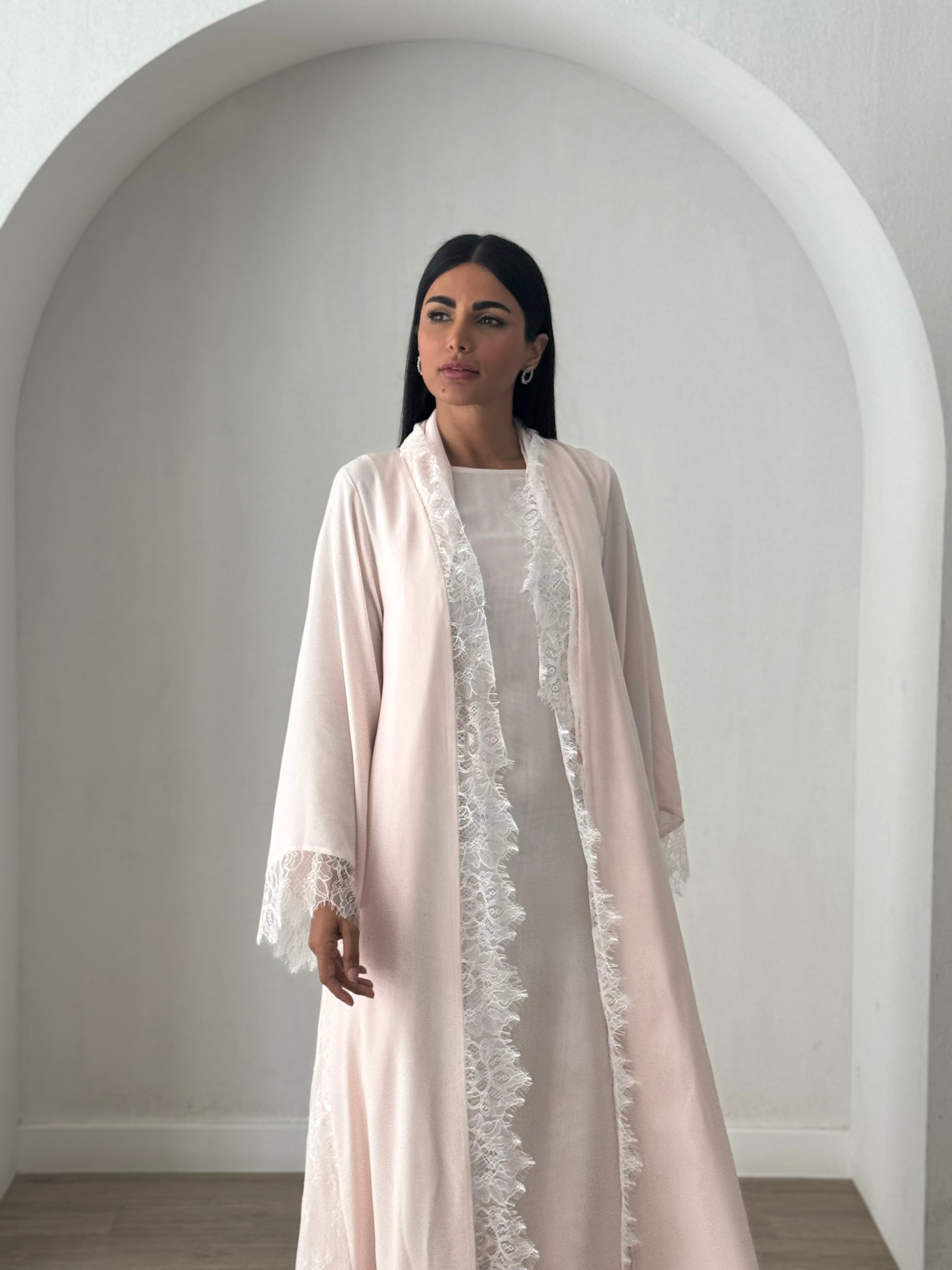 Lamis in Pink