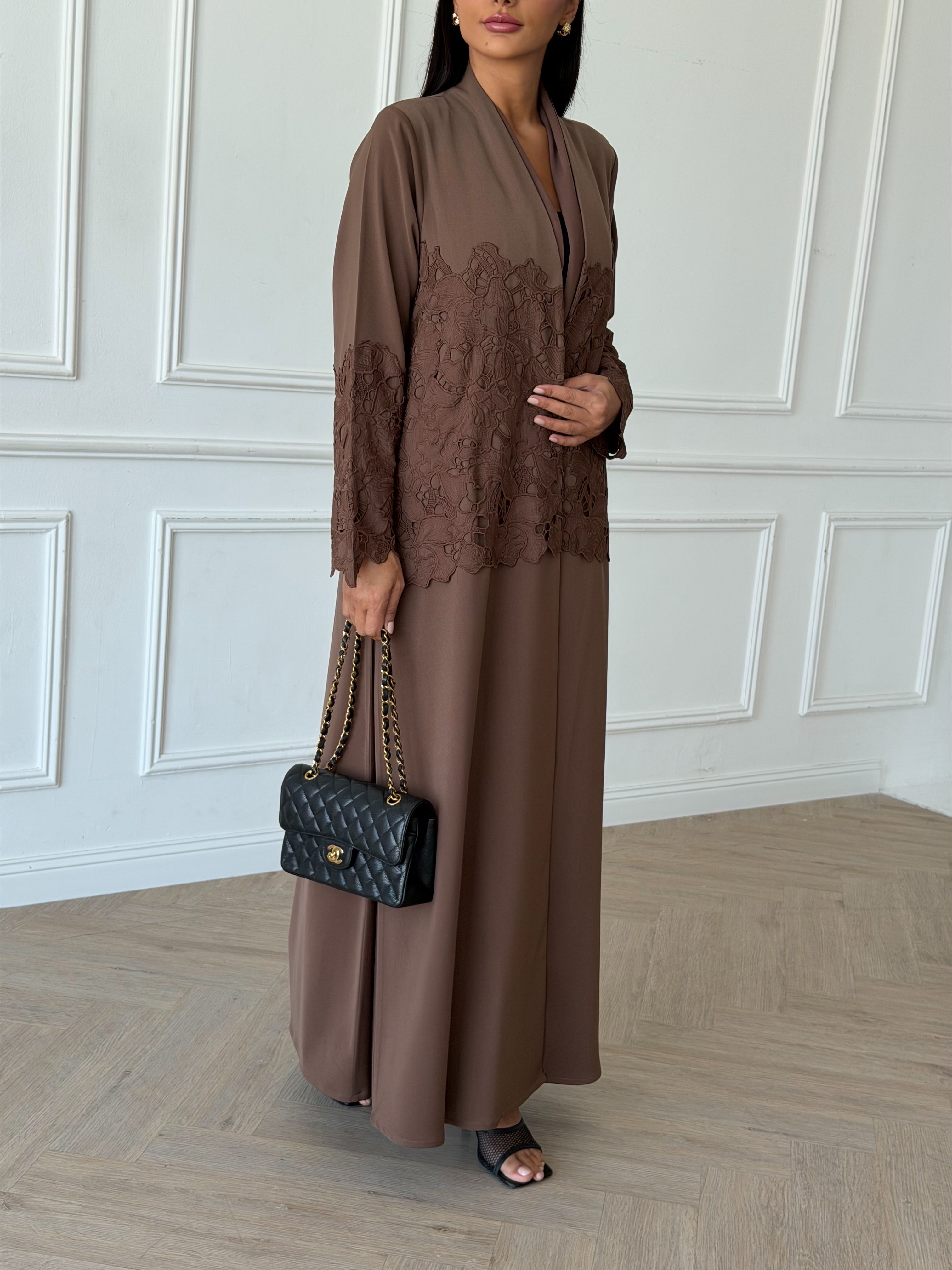 Dalia in Brown